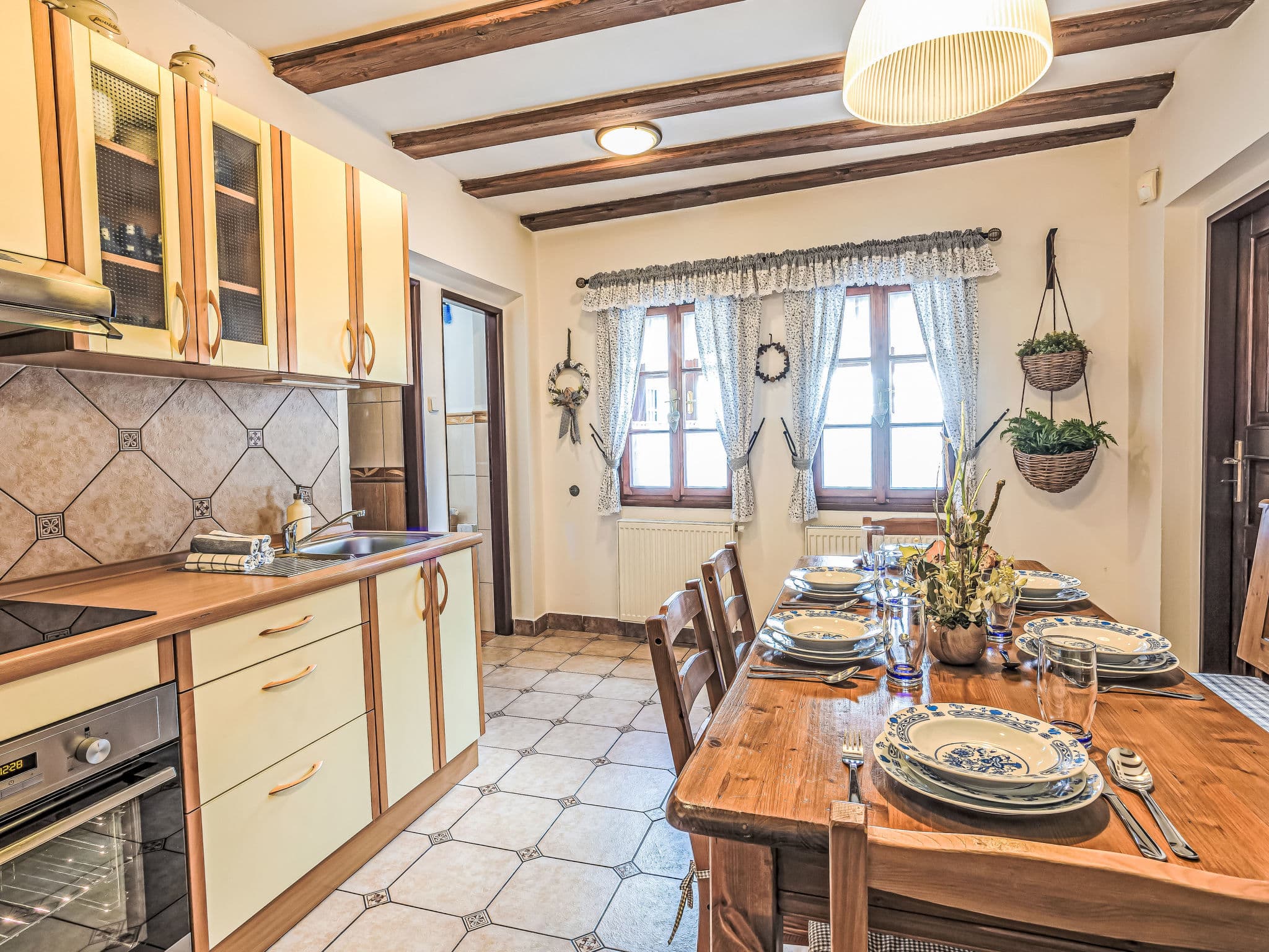 Kitchen / Dining Room