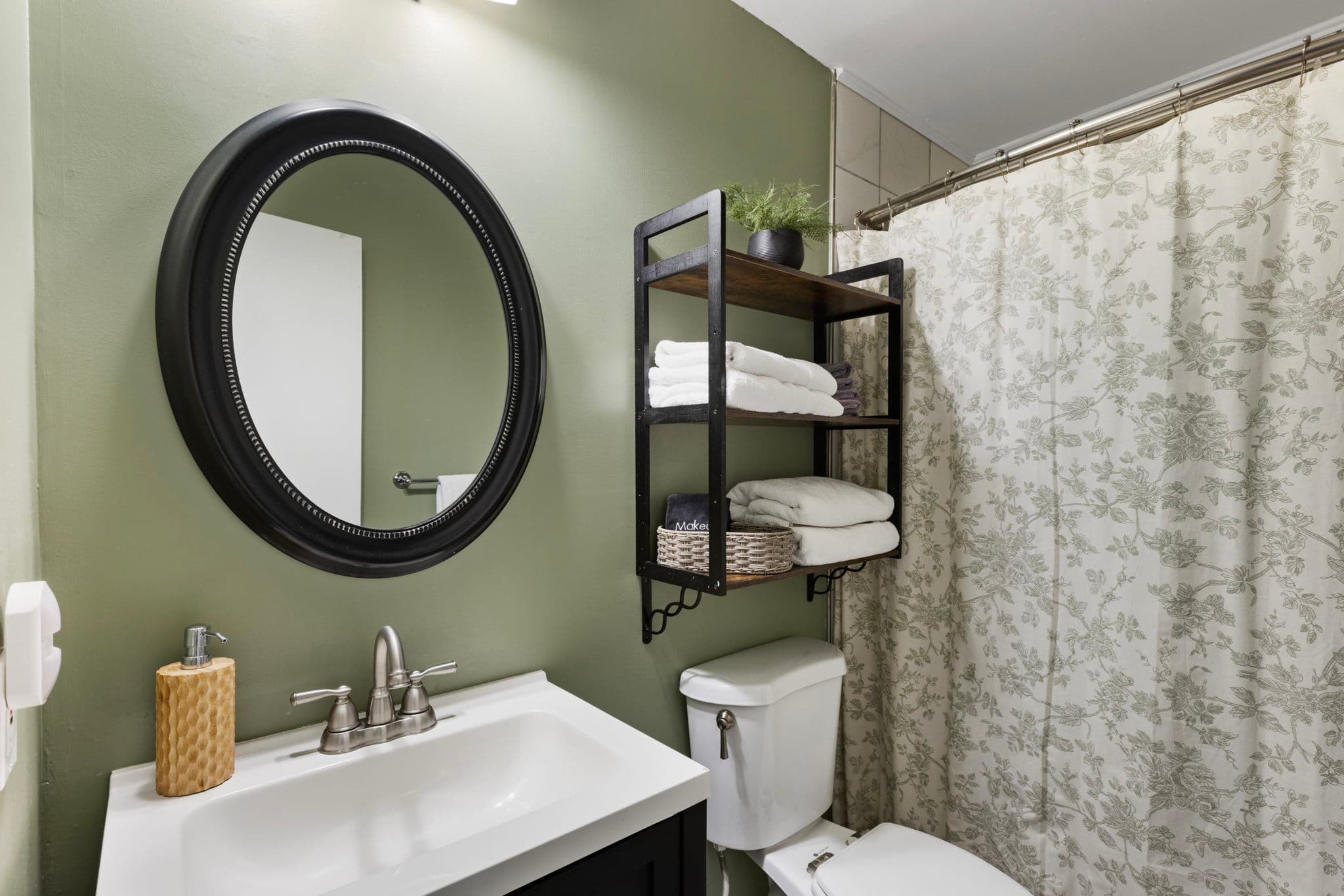 Full-size private bathroom