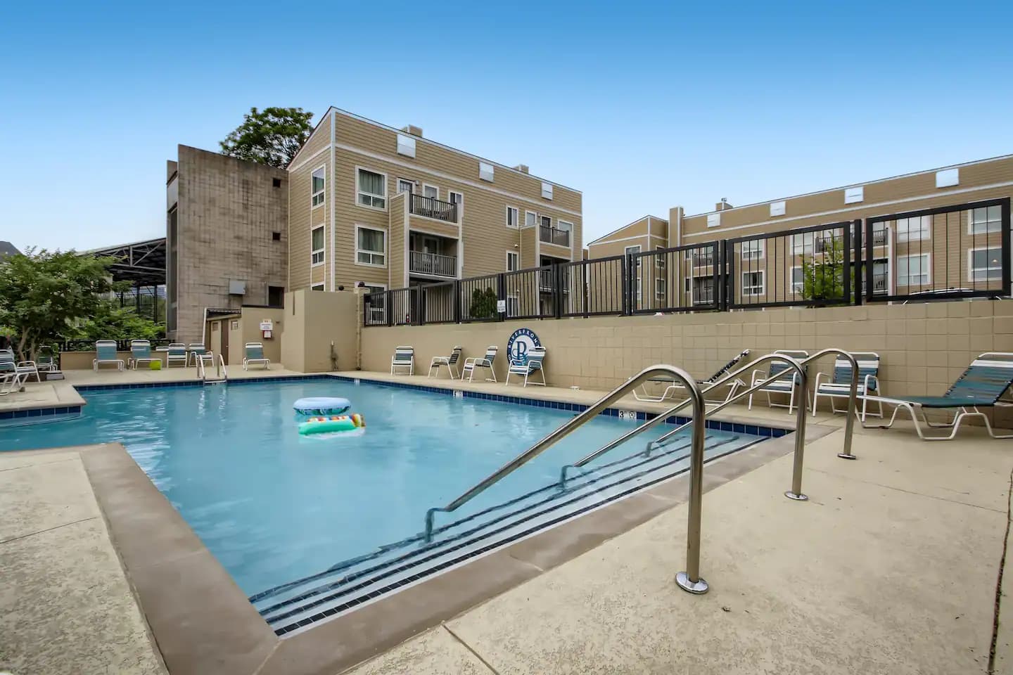 Community pool