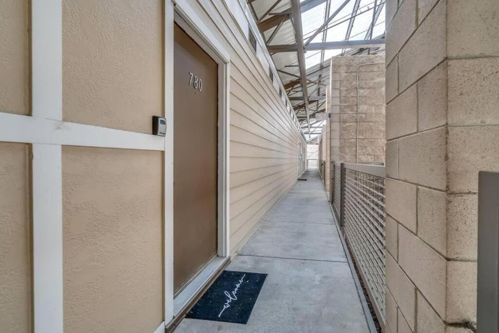 Exterior walkway
