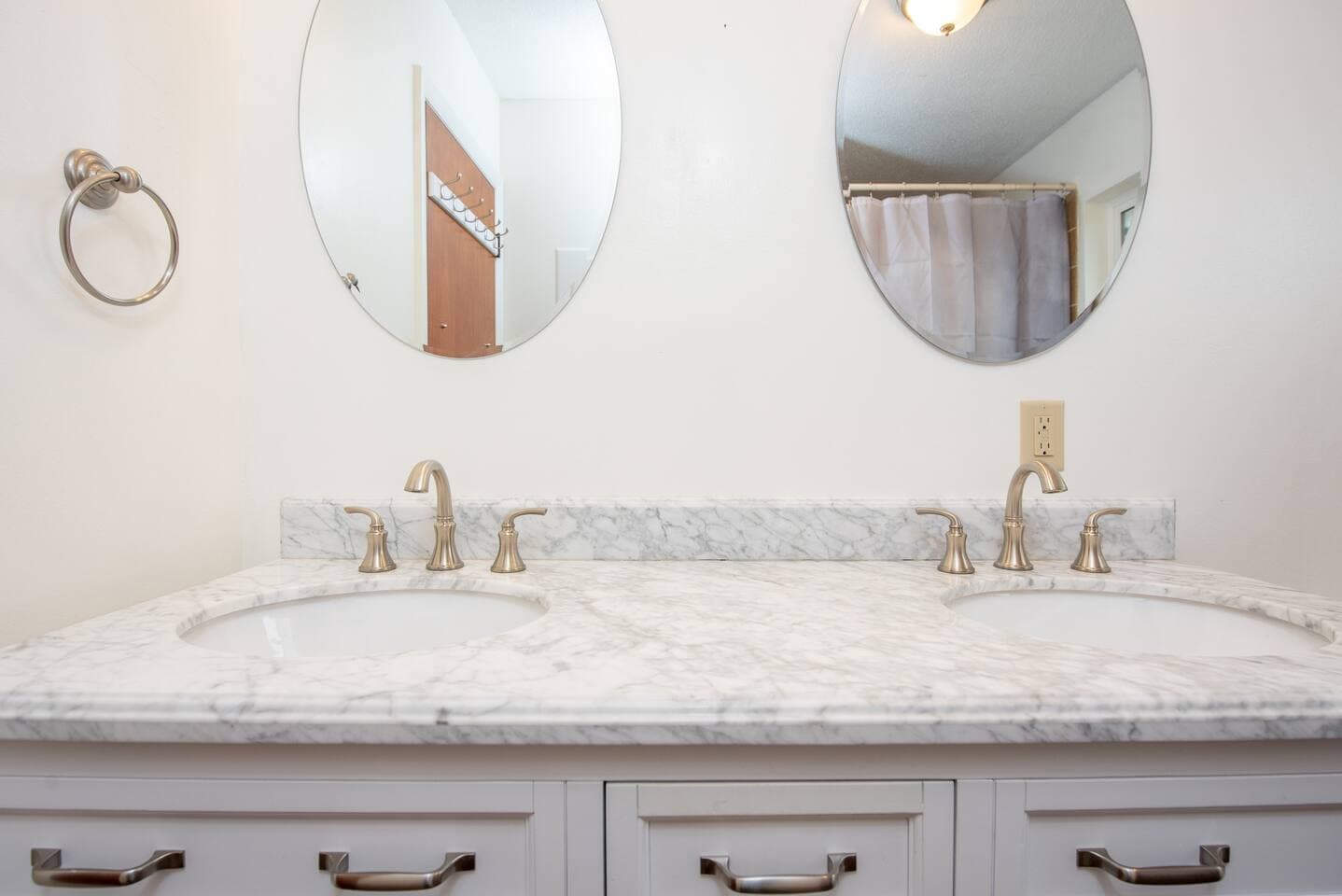 Double sinks give plenty of room to get ready for your day or as you get ready to retire for the night.