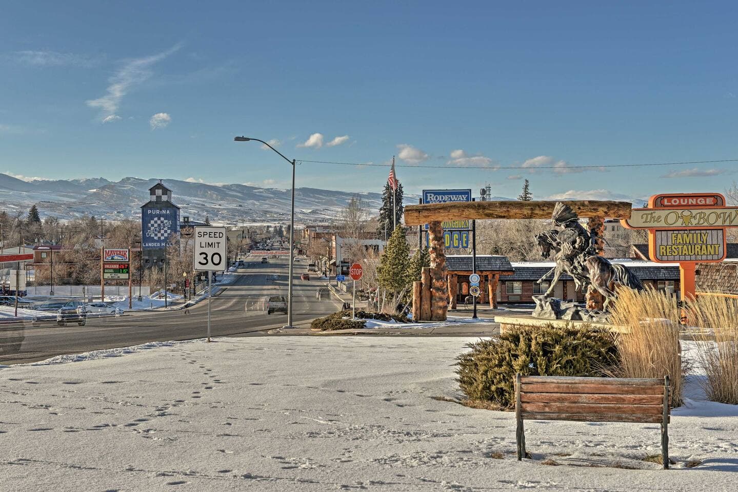 Wind River Place is only 5 minutes from downtown Lander.  When you don't feel like cooking at the house, head downtown to dine out at any of Main Street's exceptional options.