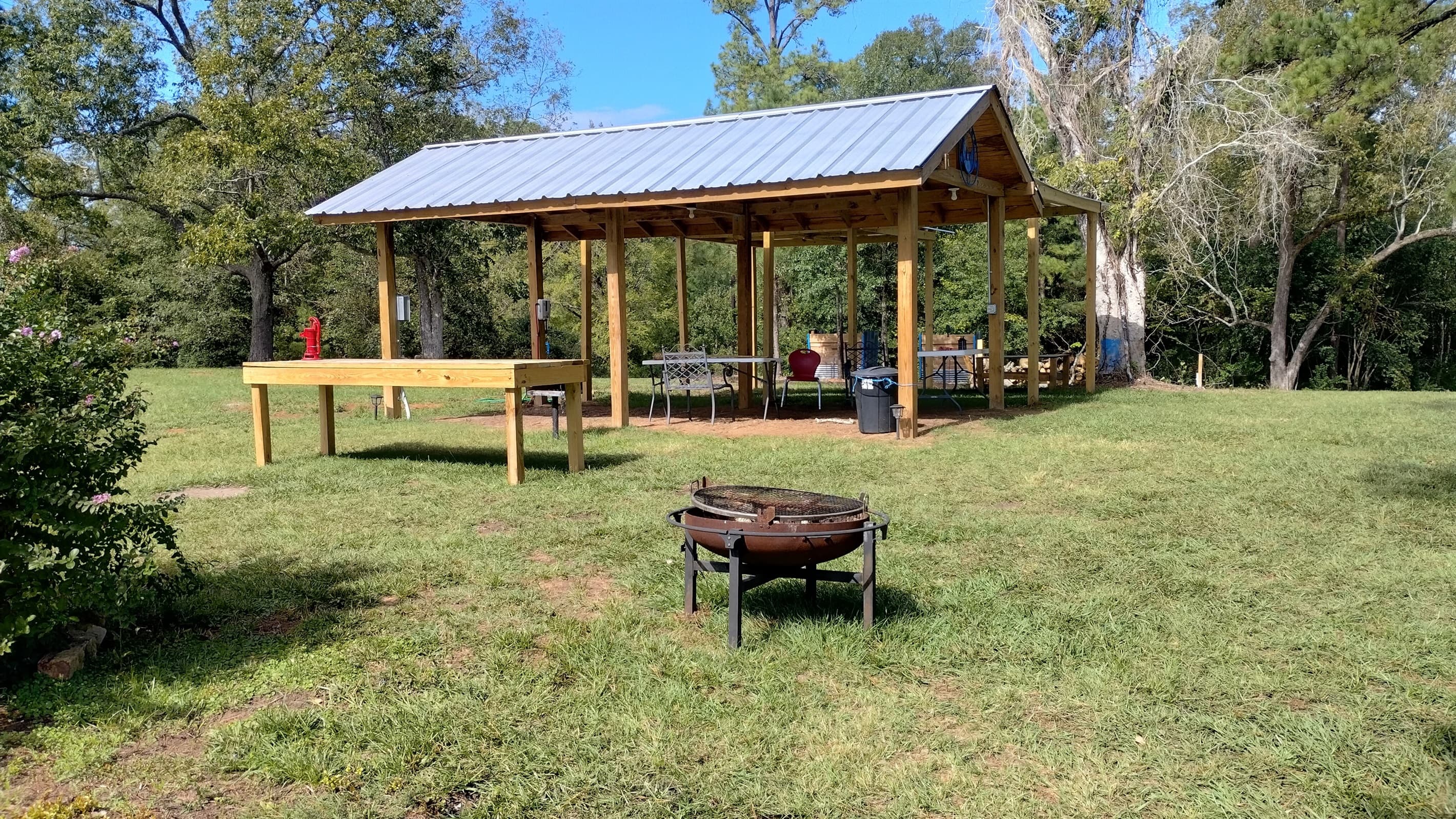 Outside amenities all for guest use