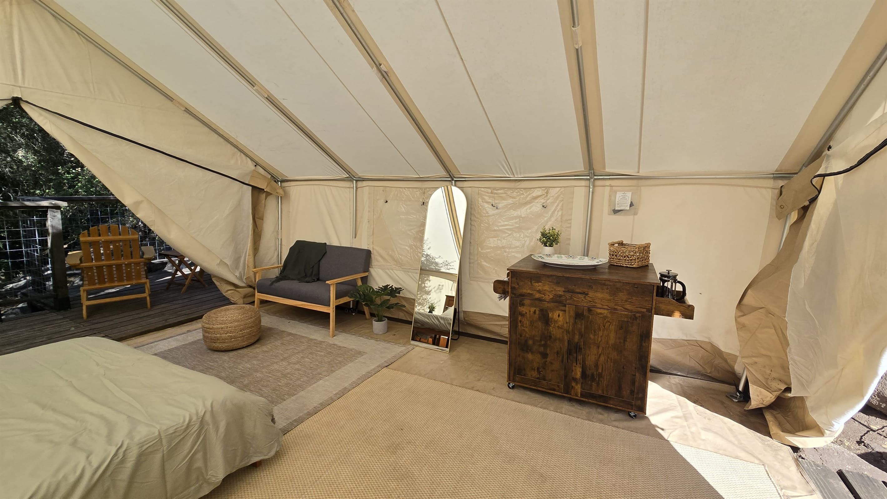 Beautiful, rustic, the perfect glamping space