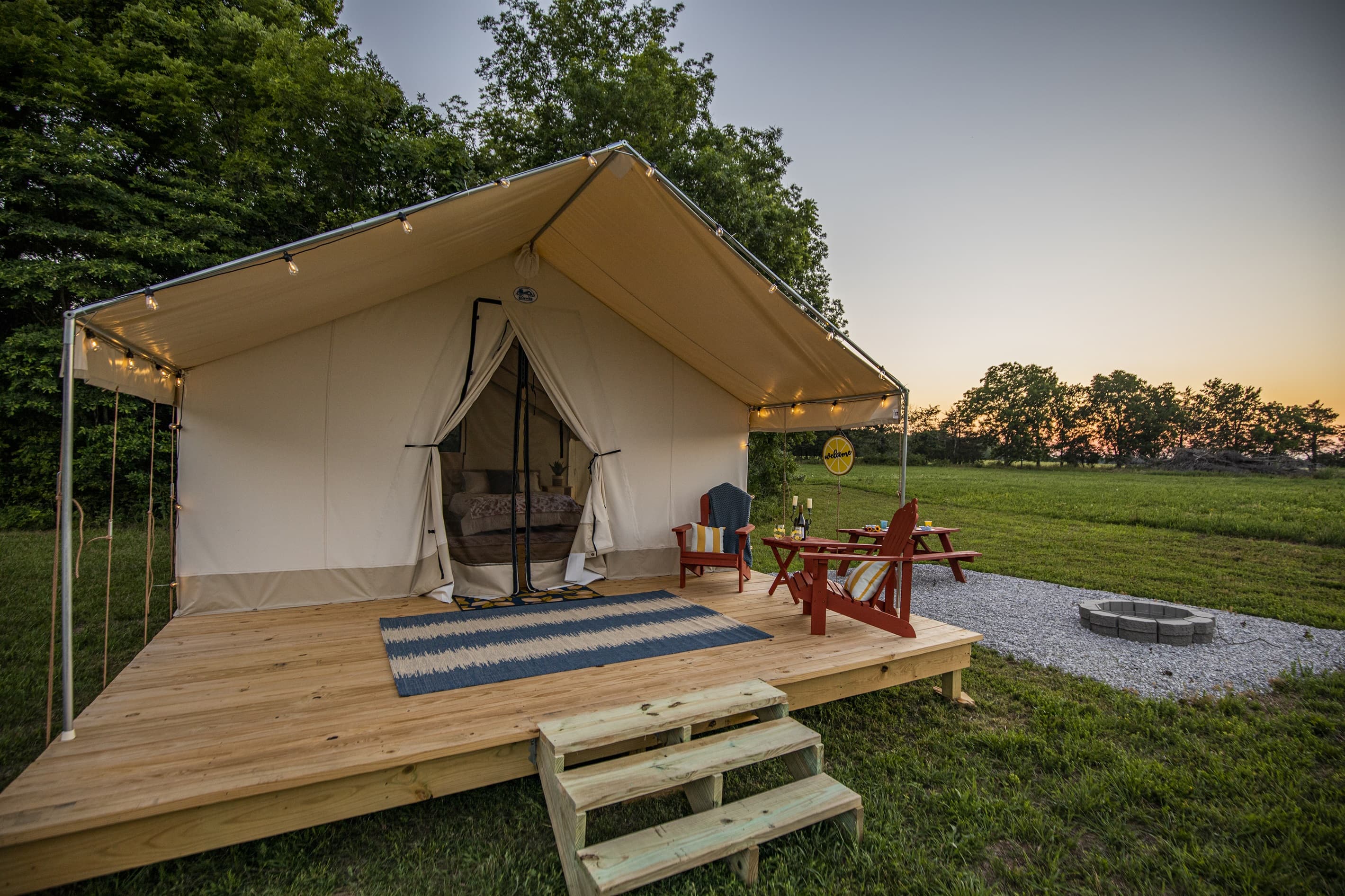 Great outdoor meetup space
