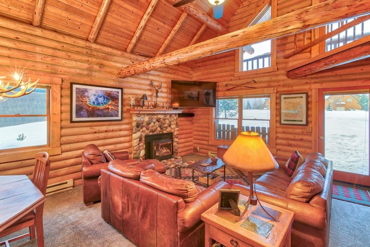 Grab a bowl of popcorn and watch your favorite movies together in the charming living room.