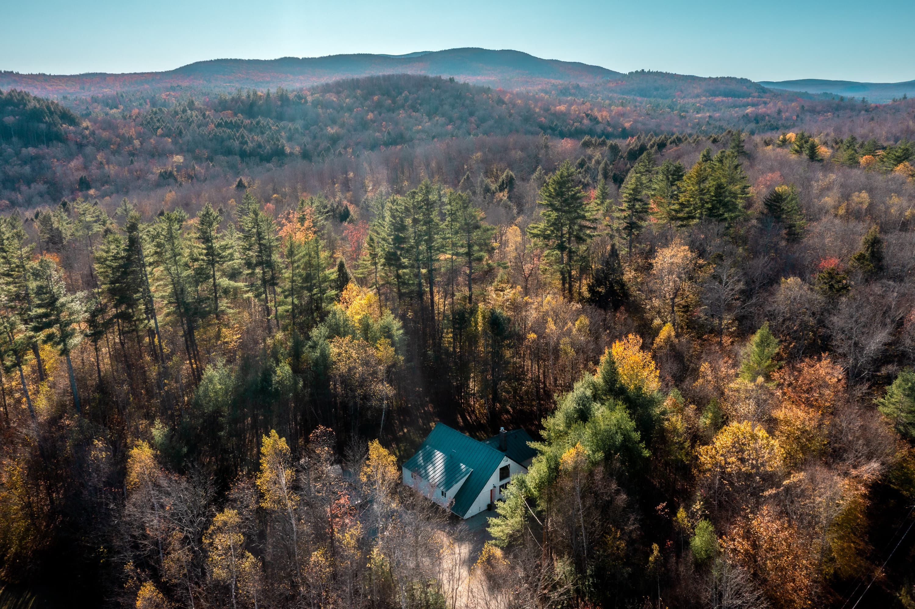 This is what true seclusion looks like. 7 minutes to Stratton, a world away from everything else.