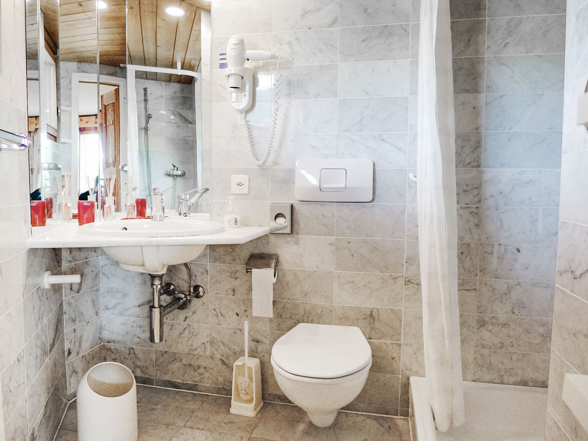 Bathroom / Wellness