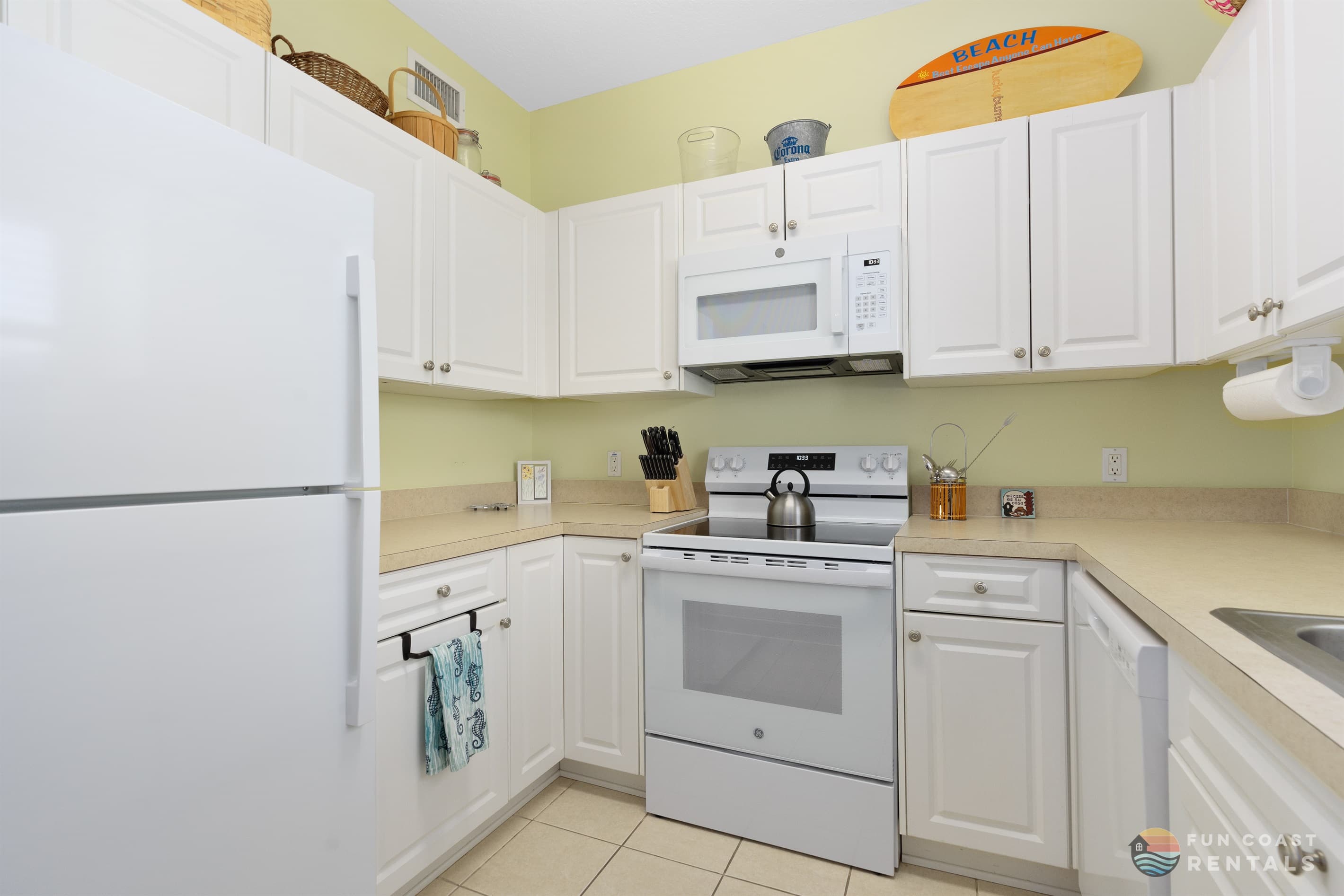 Fully Equipped Kitchen!