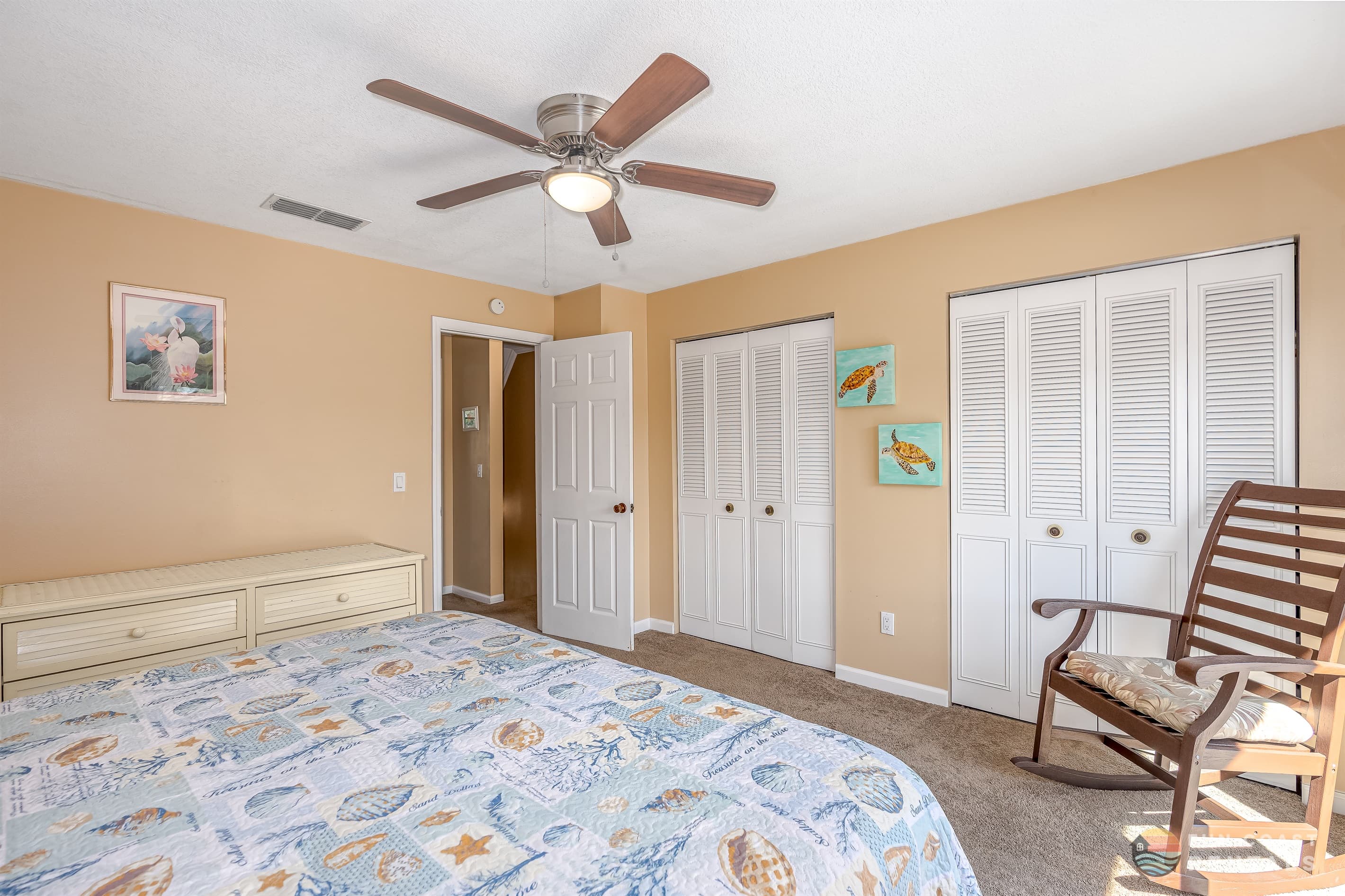 Upstairs Master King Bedroom