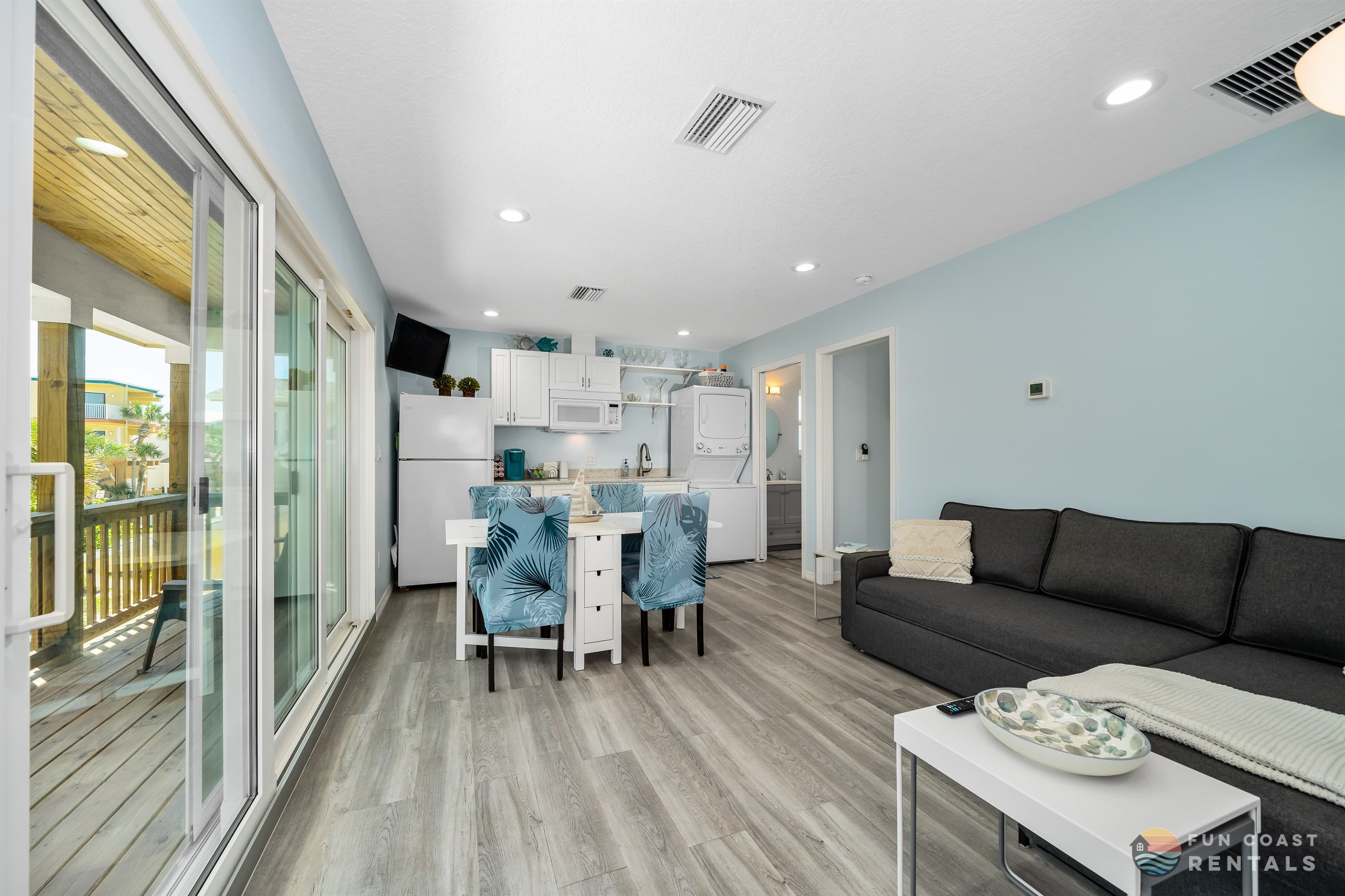 Living Room Area with Dining Table and Kitchenette