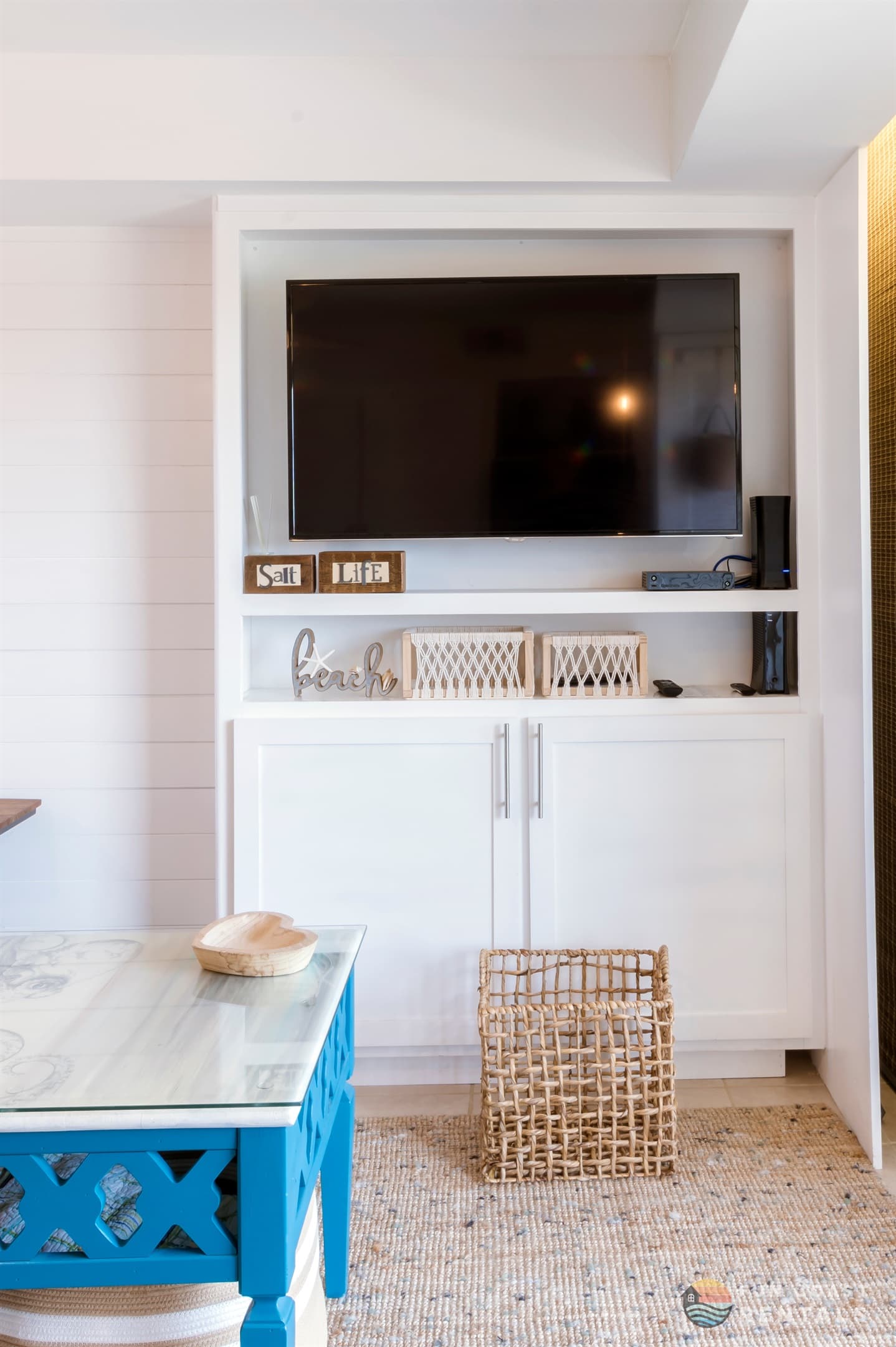 Living Area with 55" Smart TV