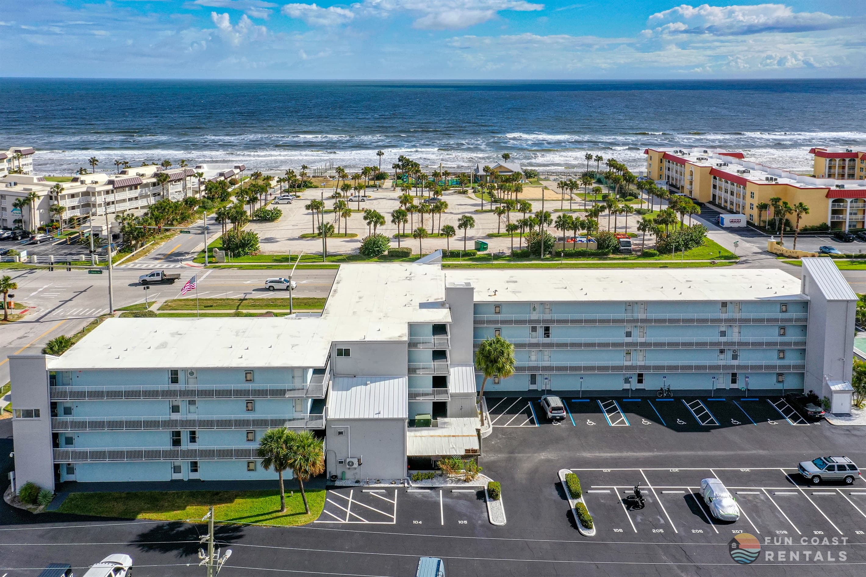 Perfectly located next to the beach and 27th Avenue Beachfront Park!