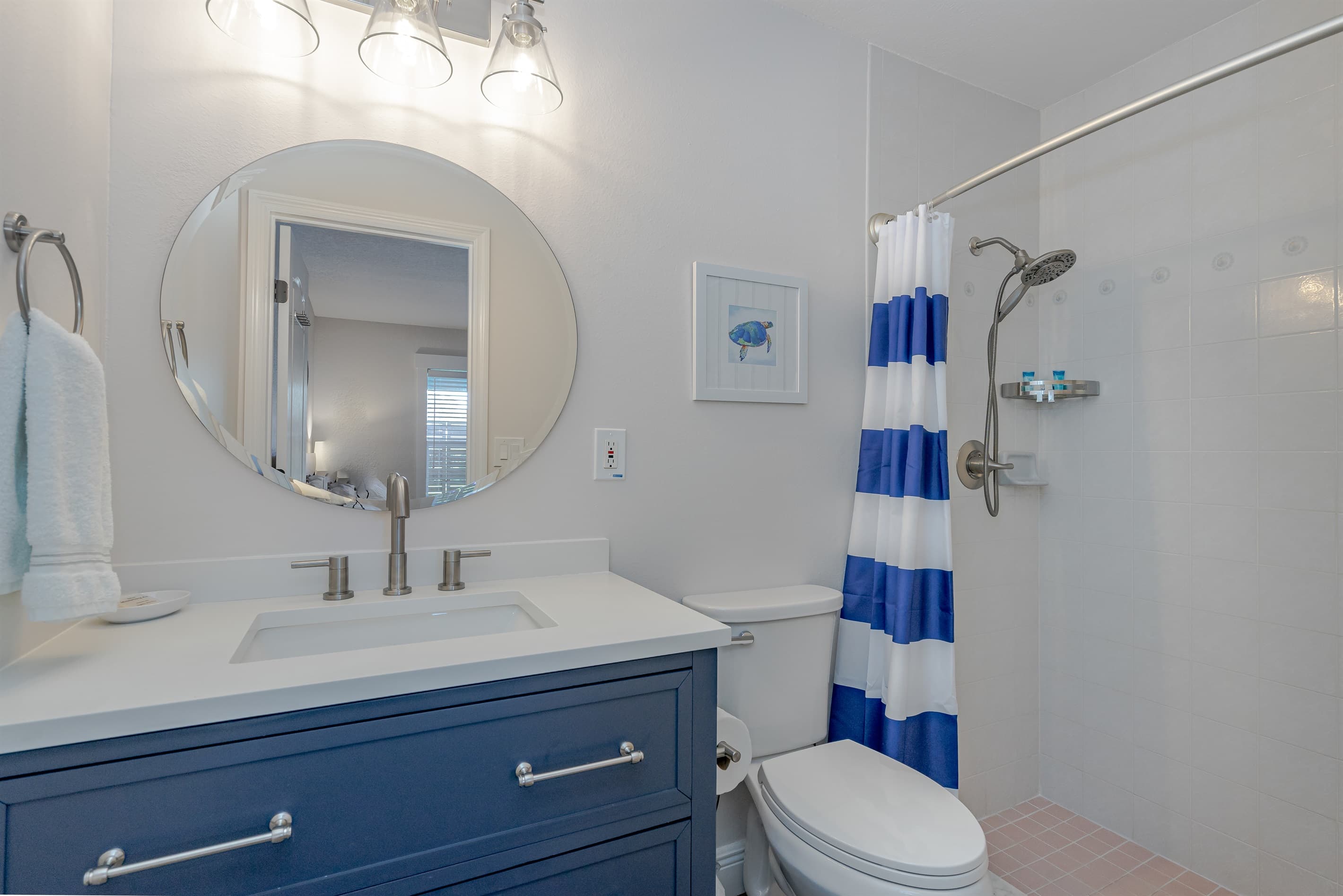Full Master Bathroom (Ensuite)