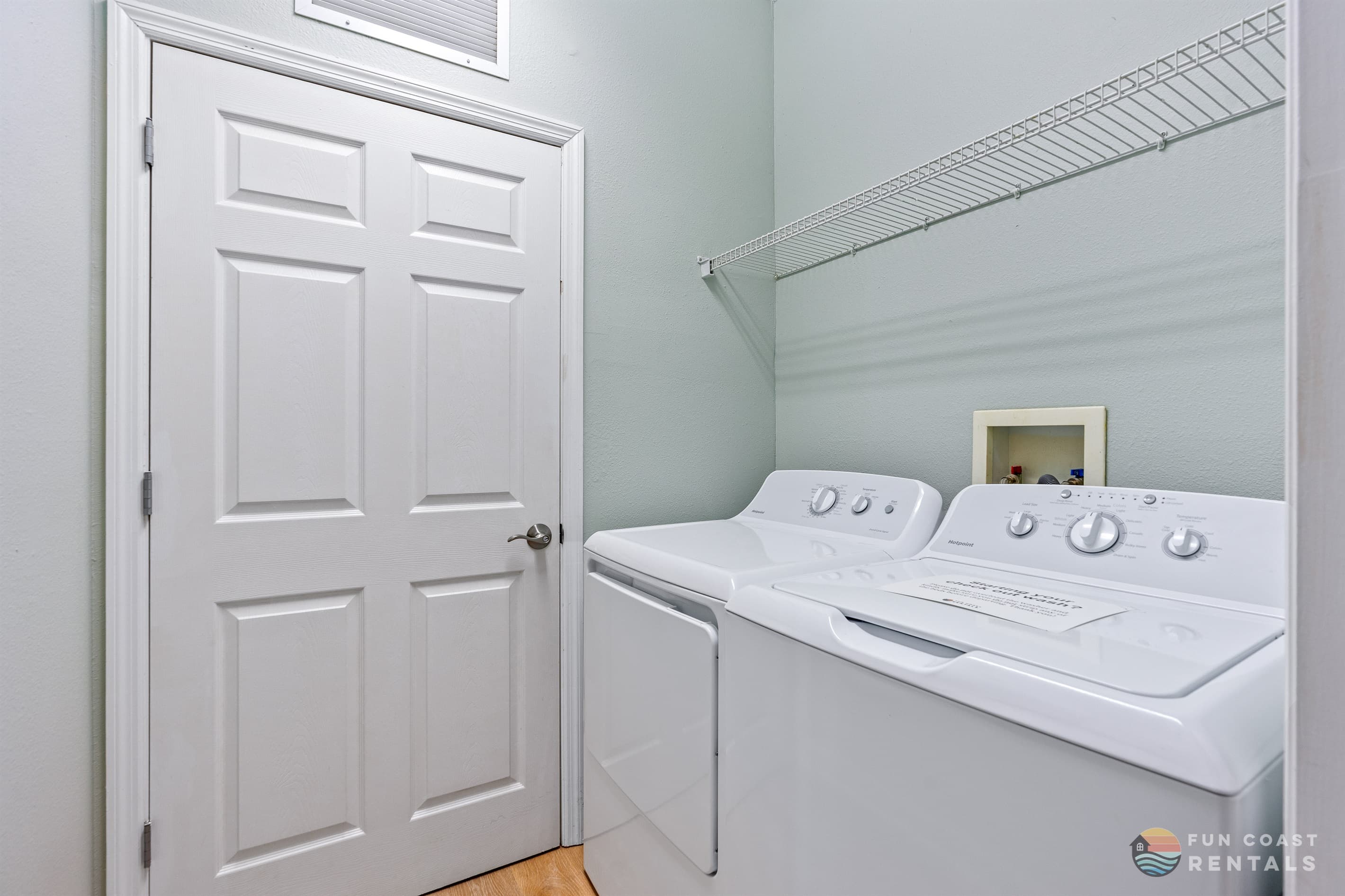 In Unit Electric Washer & Dryer