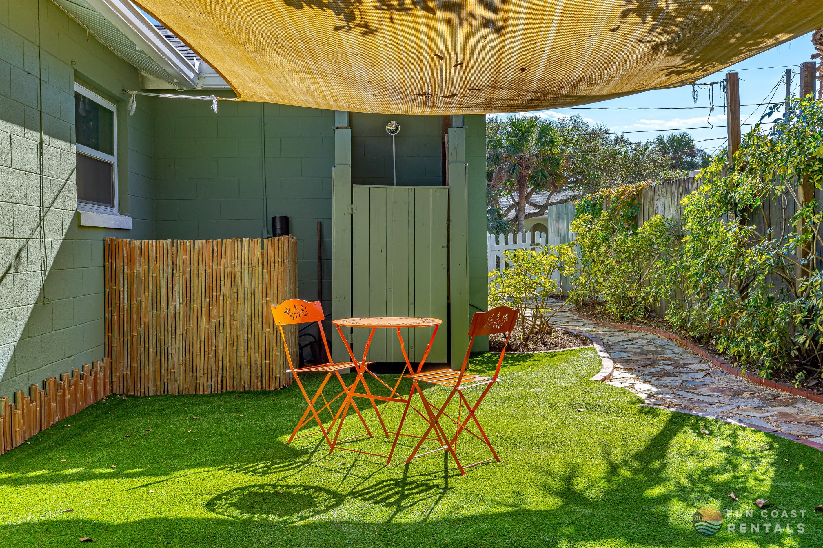 Fully fenced private Backyard!