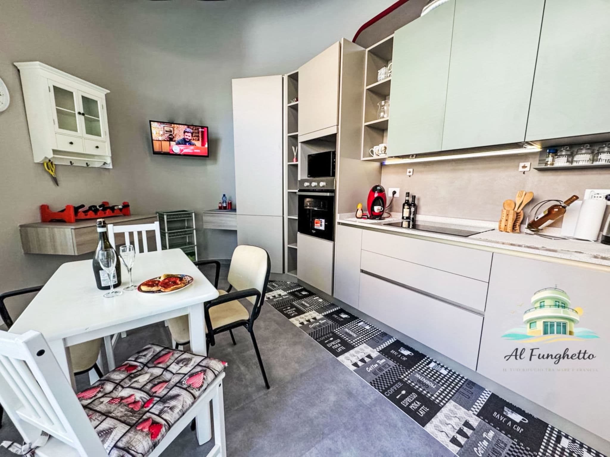 Kitchen / Dining Room