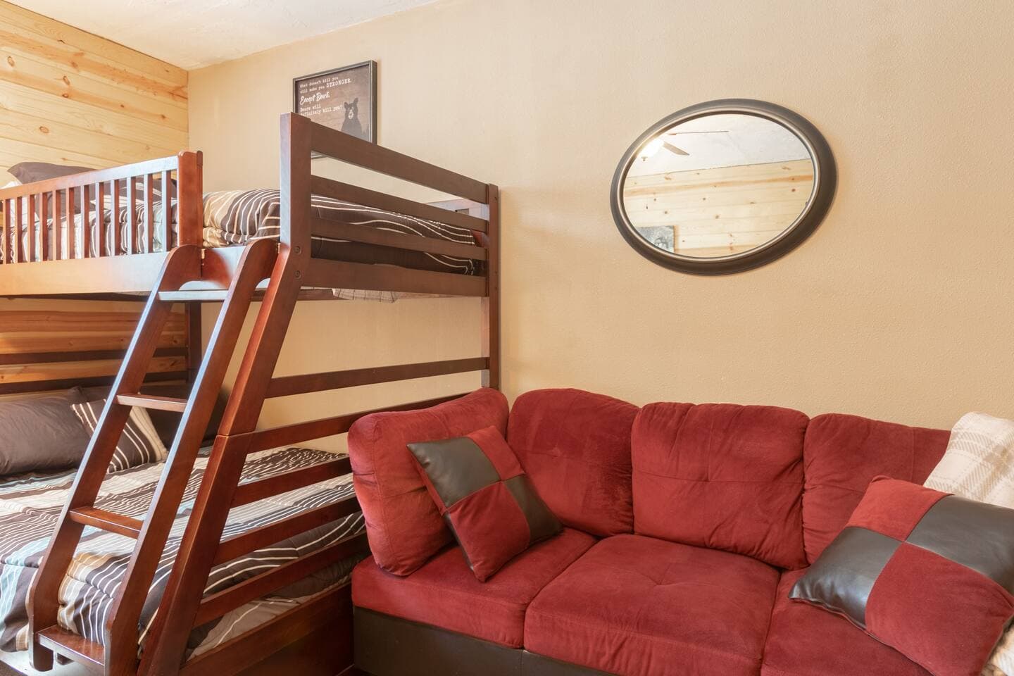 A sitting area in bedroom 2