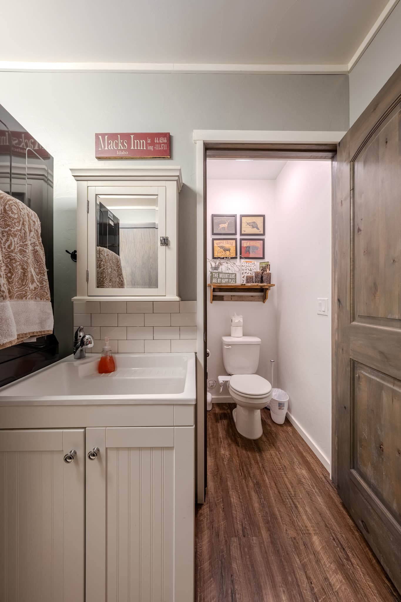 Hallway quarter bath 