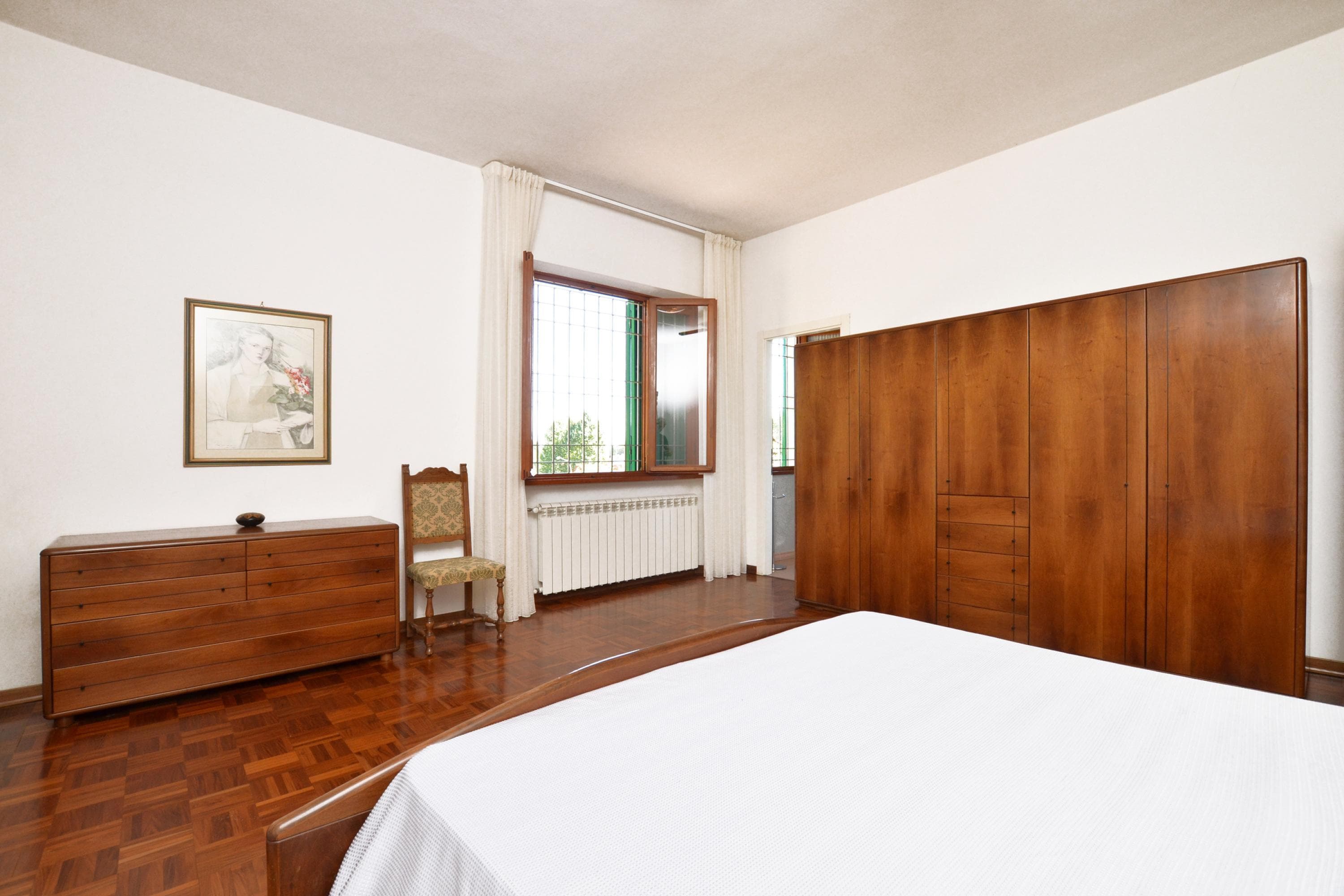 Gallery Image 21