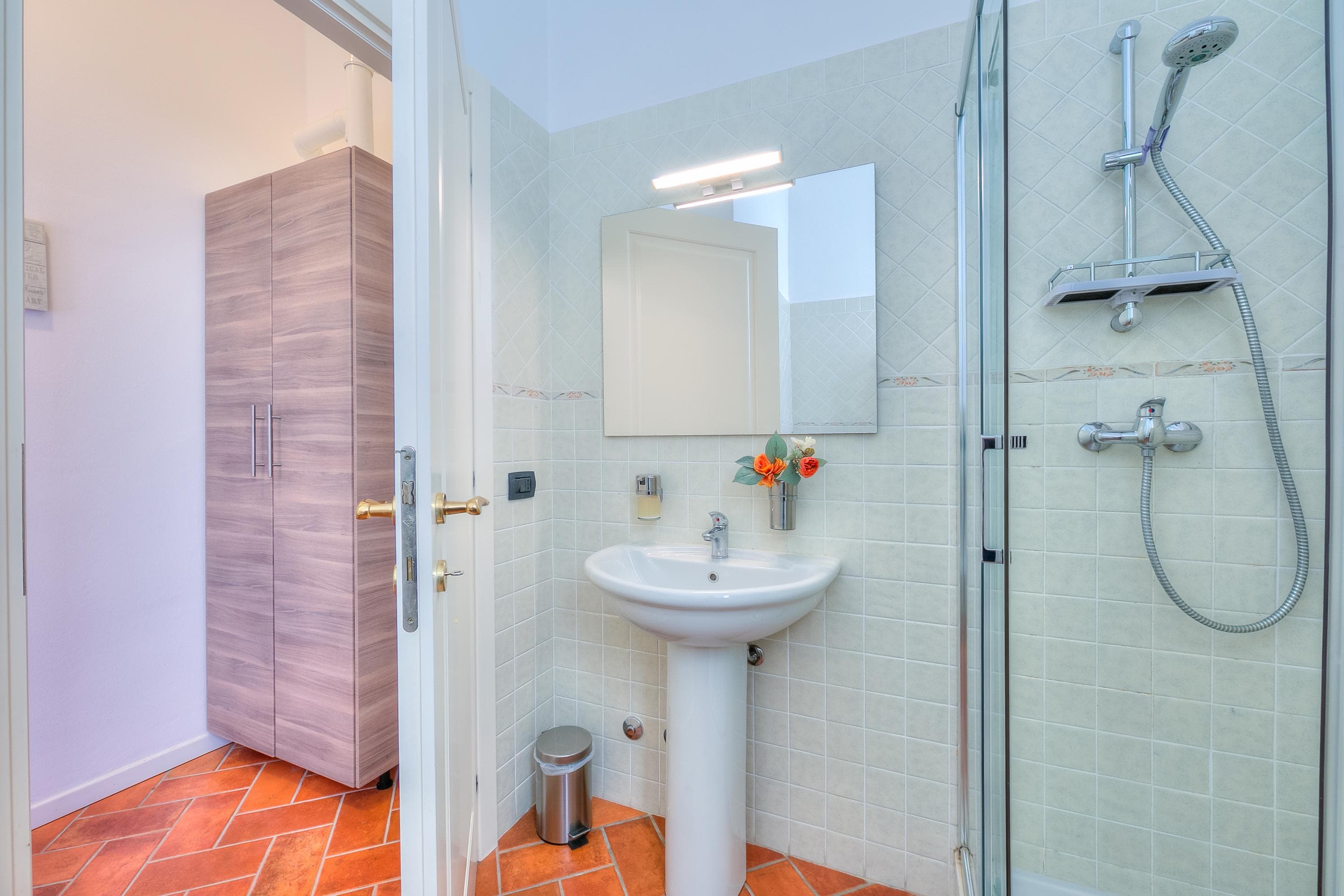 Gallery Image 19