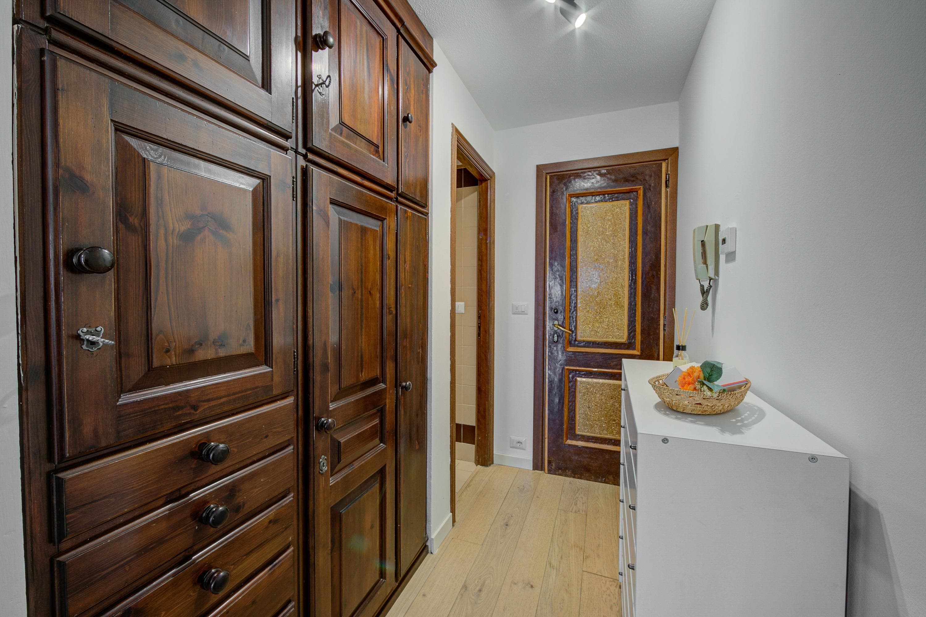 Gallery Image 13