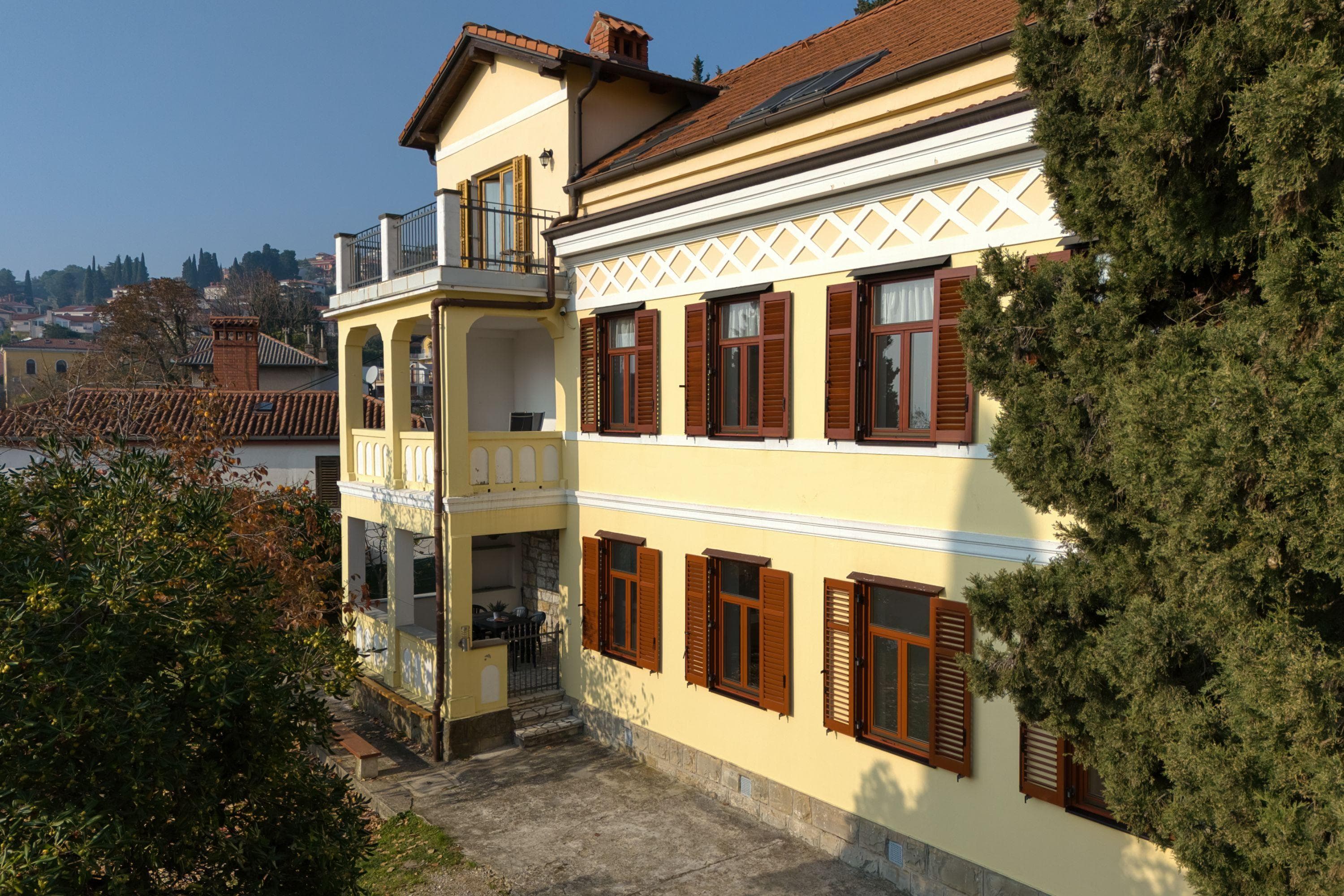 Gallery Image 16