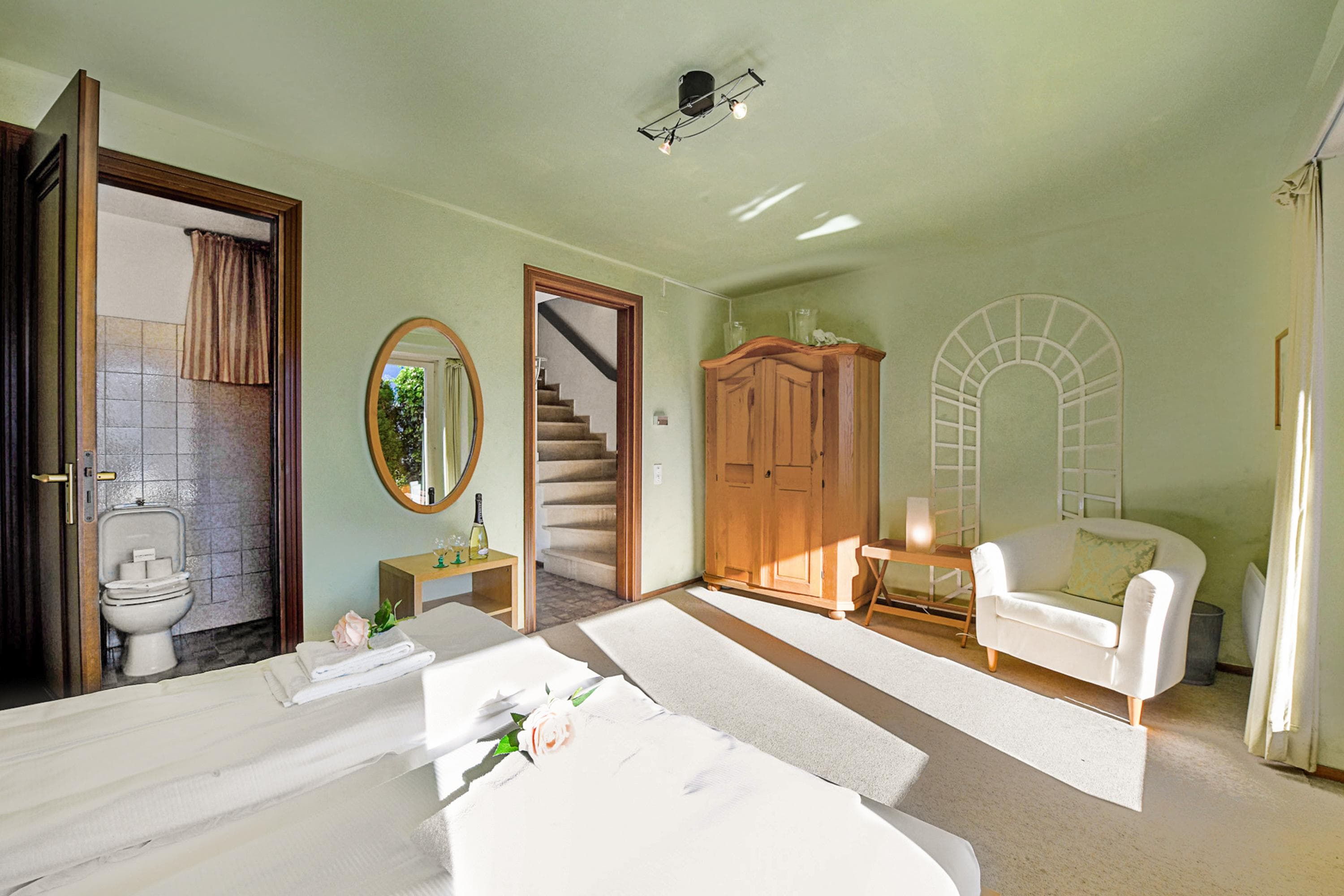 Gallery Image 12