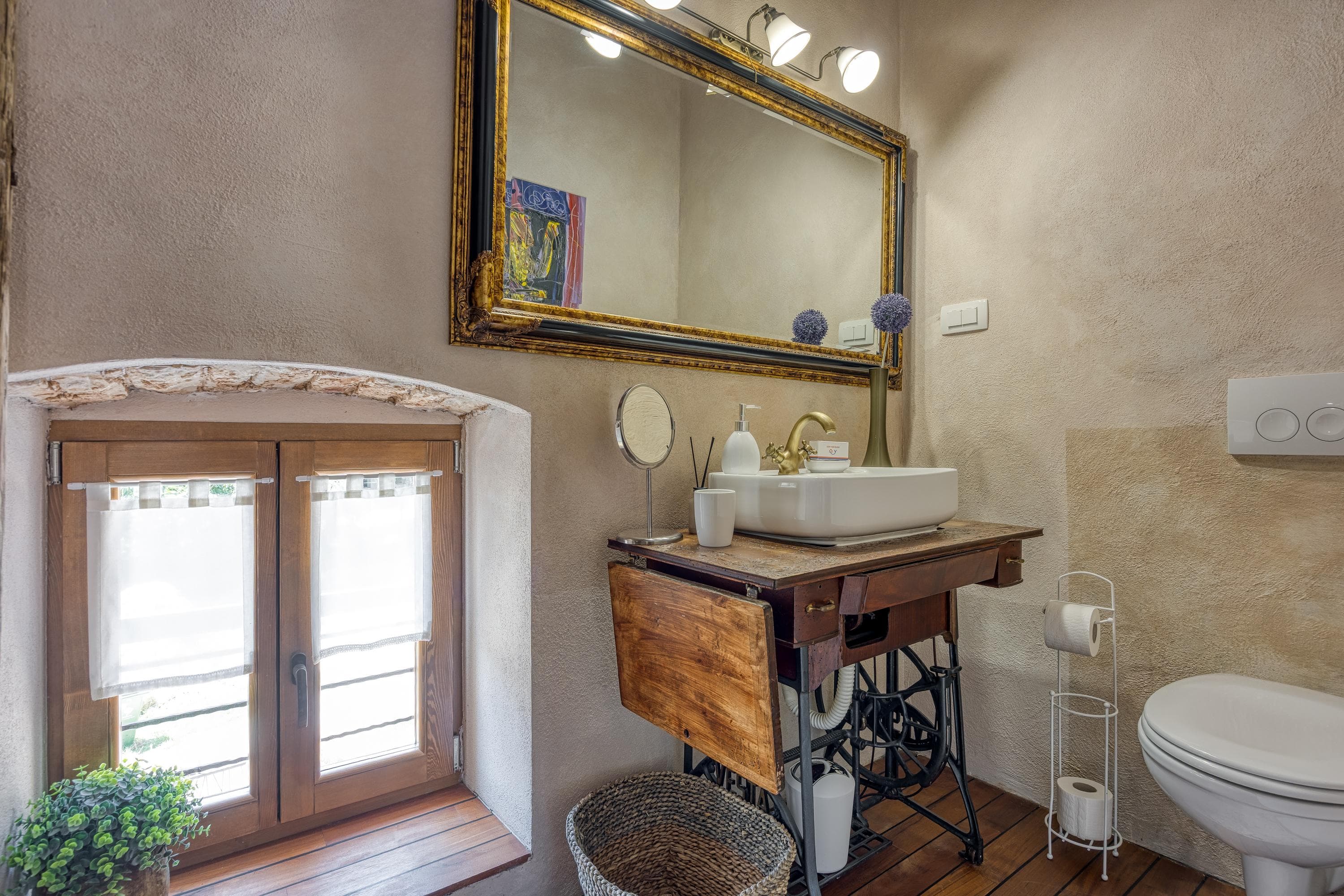 Gallery Image 12