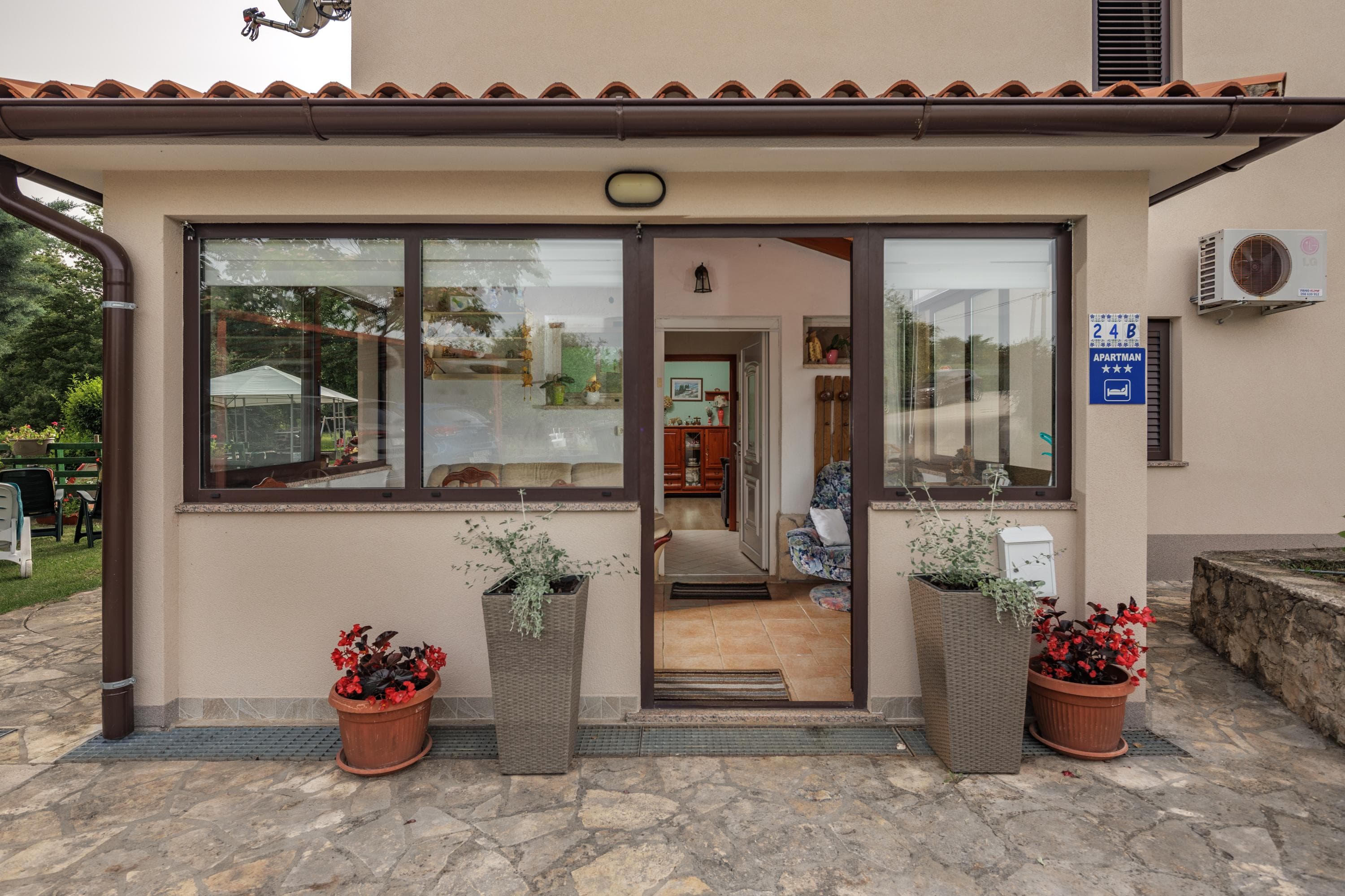 Gallery Image 16