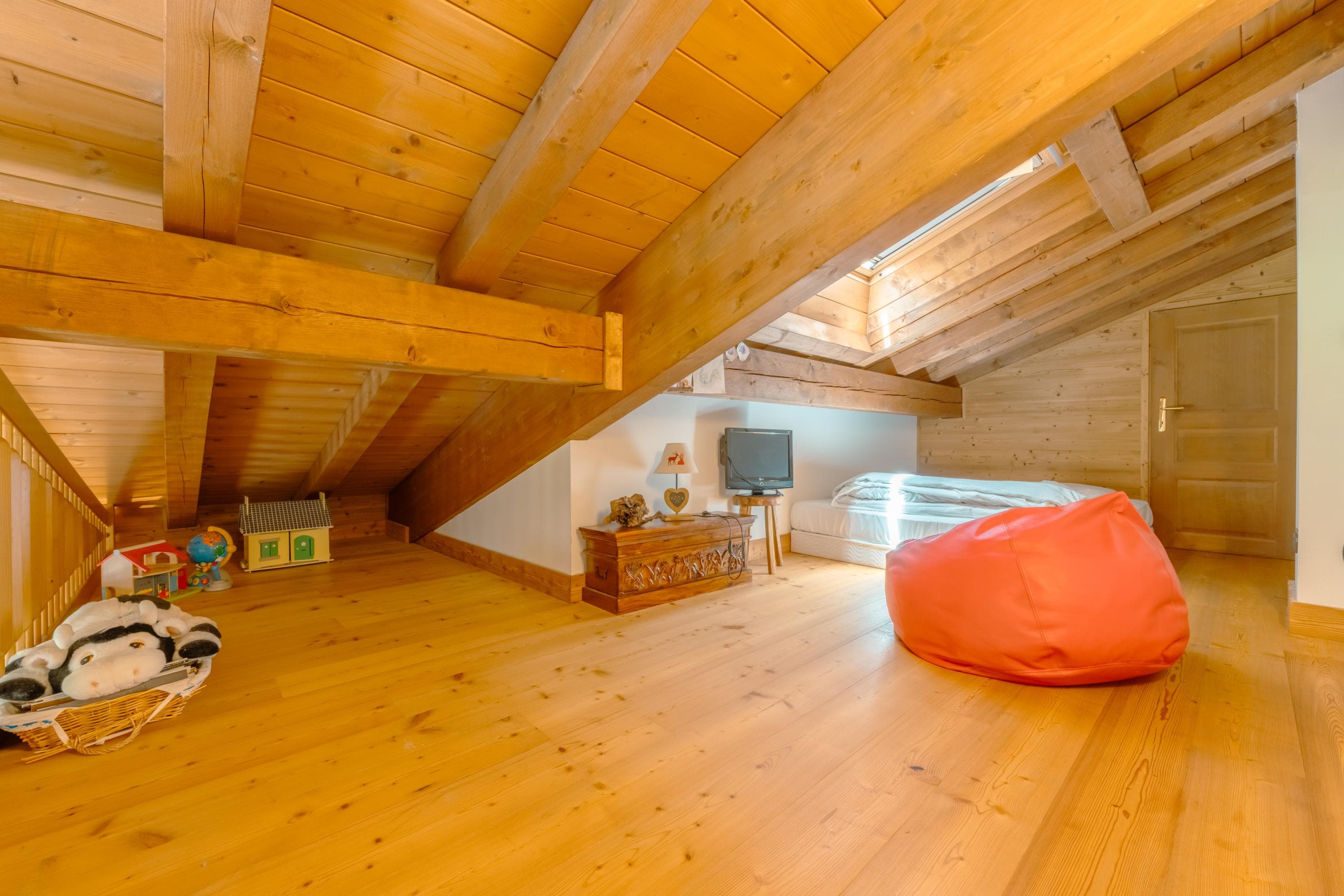 Gallery Image 13