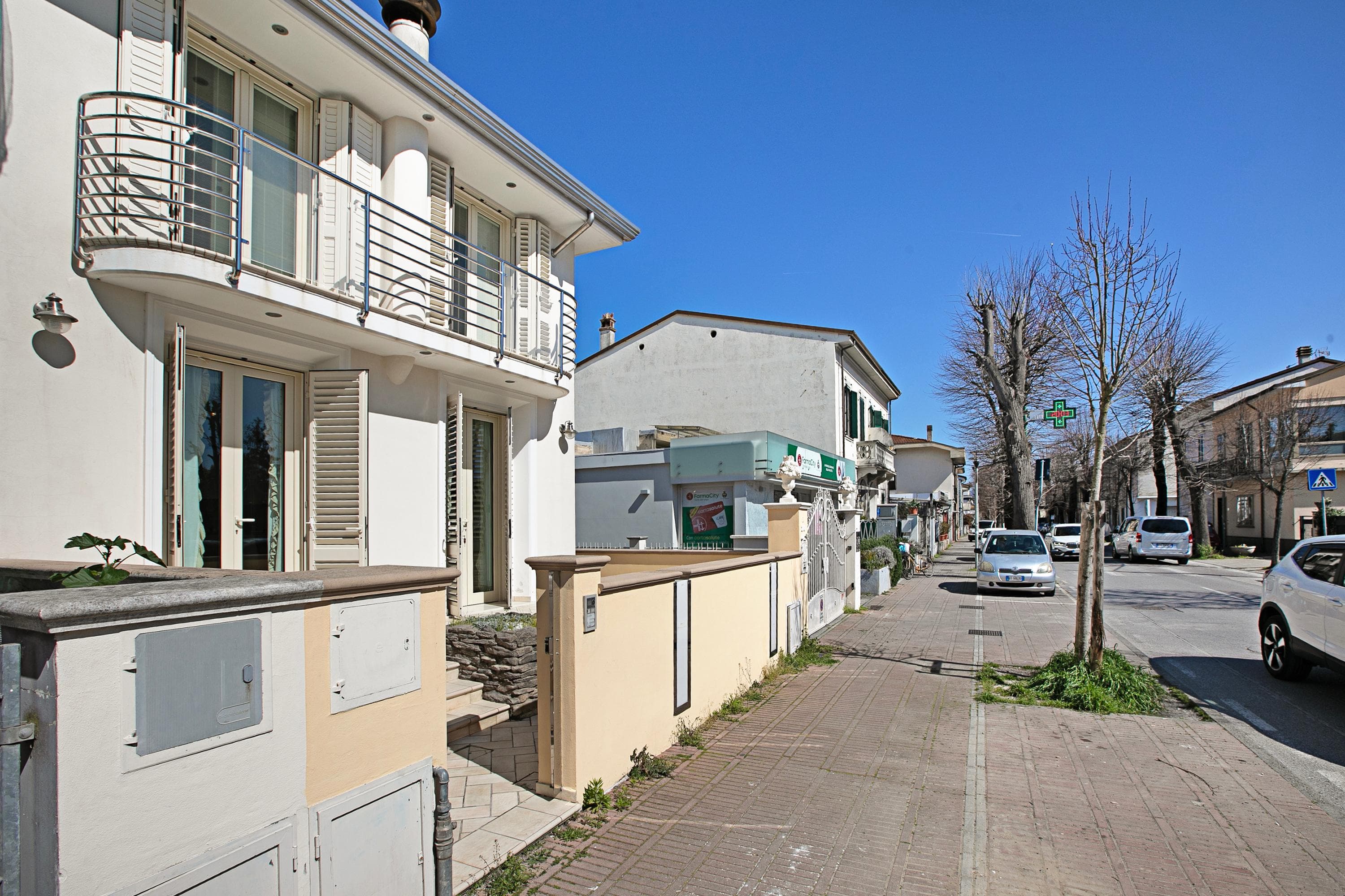Gallery Image 14