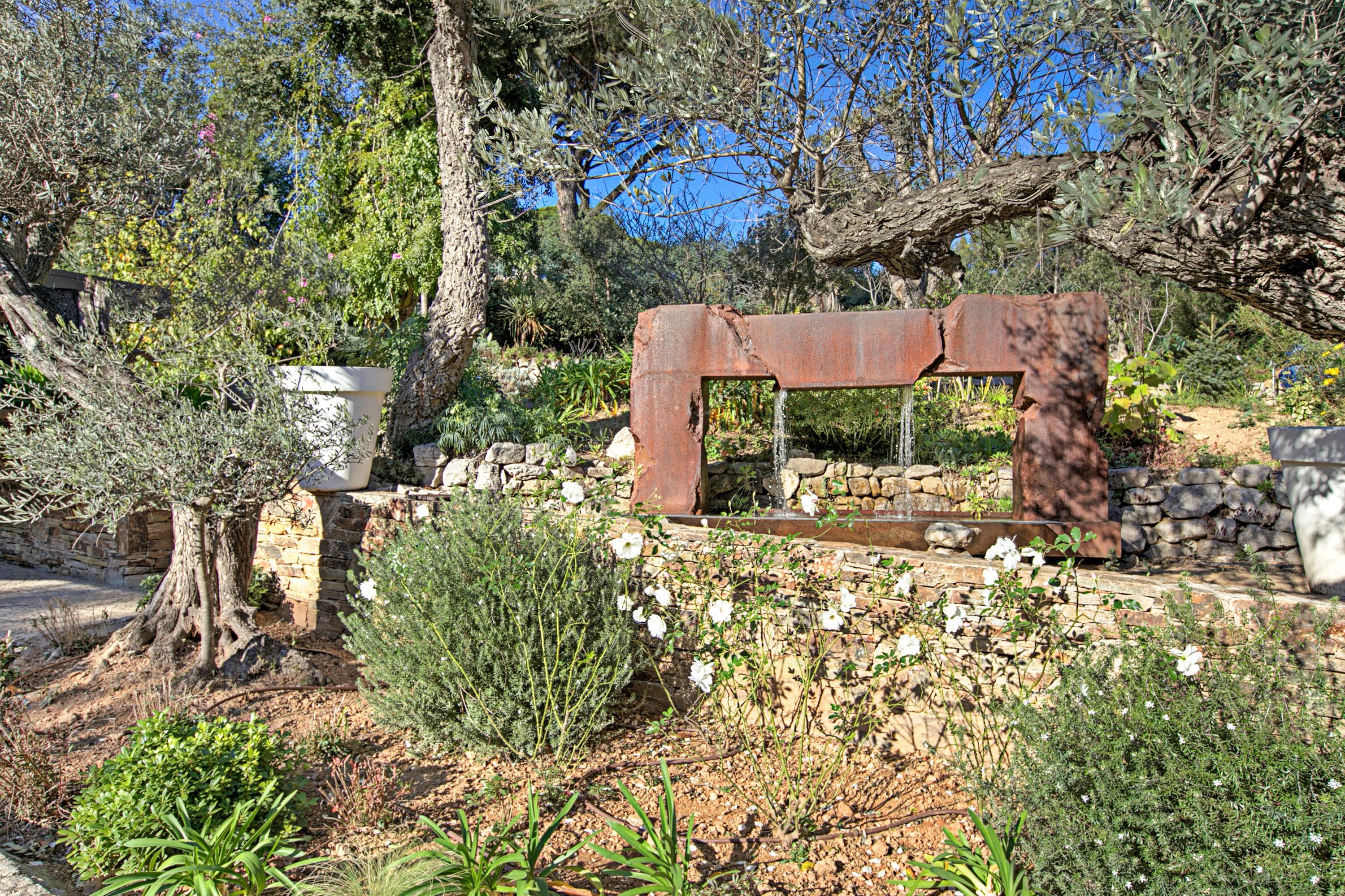 Gallery Image 37