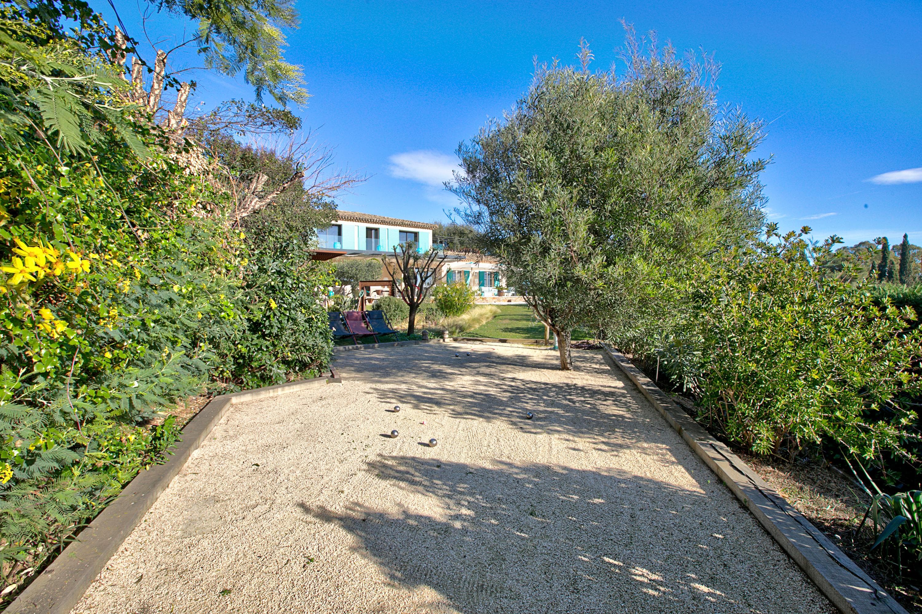 Gallery Image 11