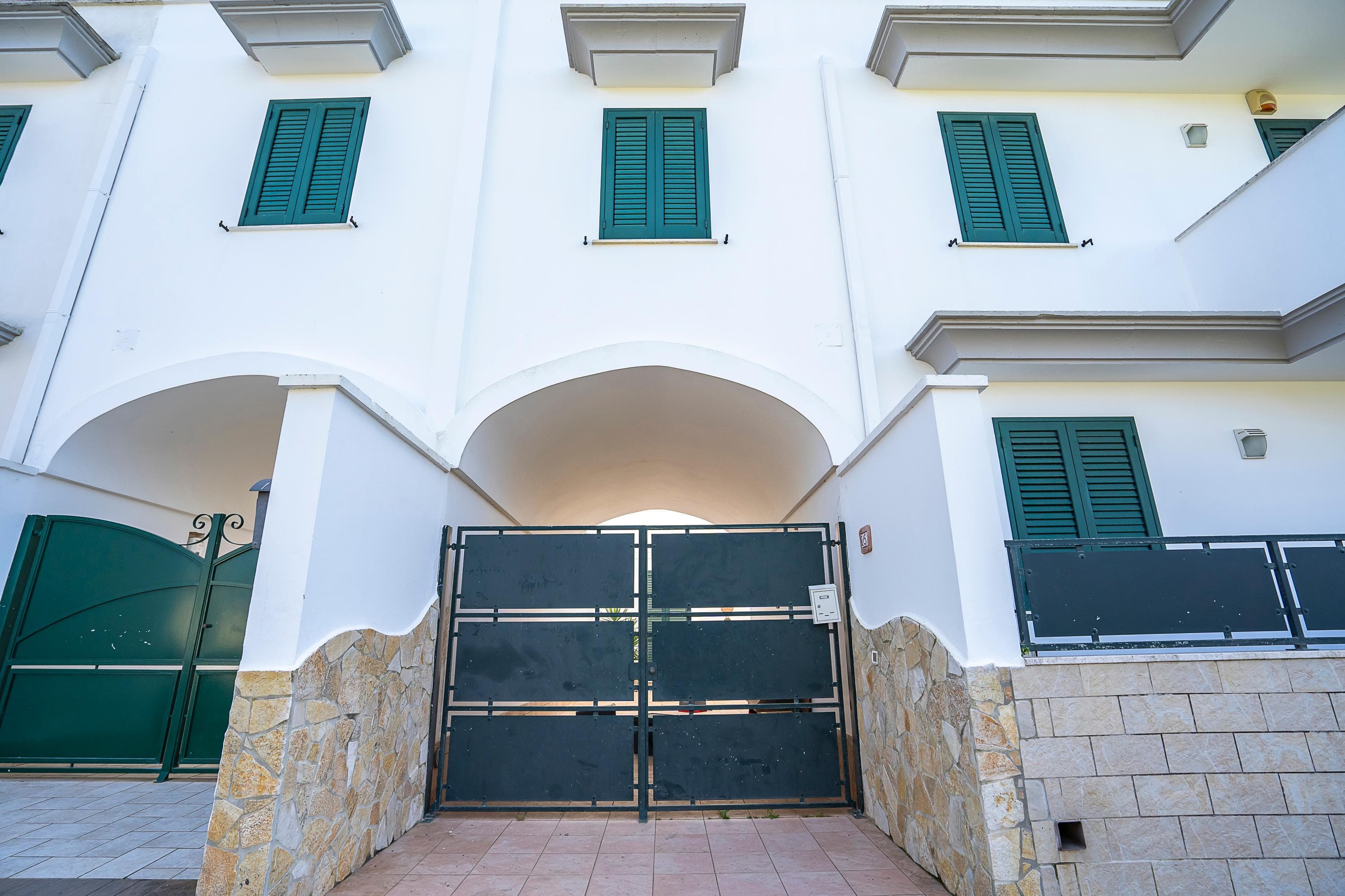 Gallery Image 19
