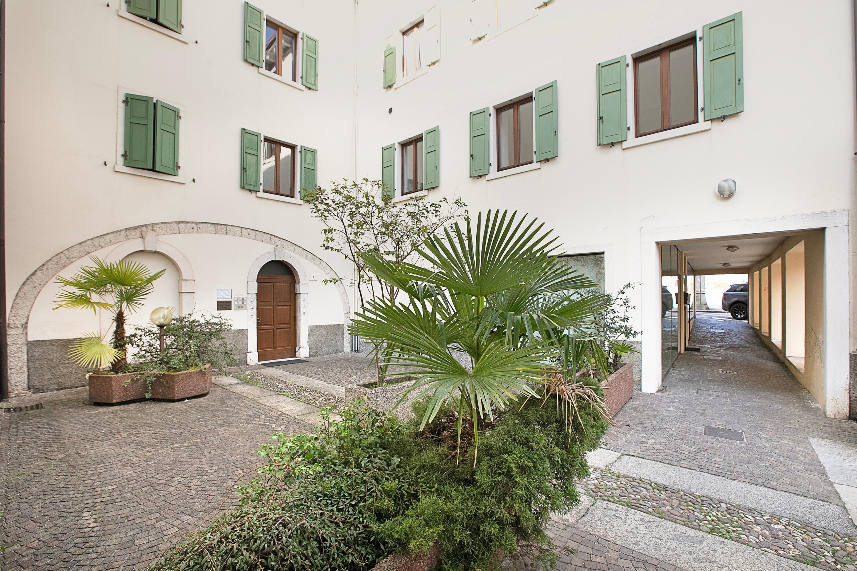 Gallery Image 19