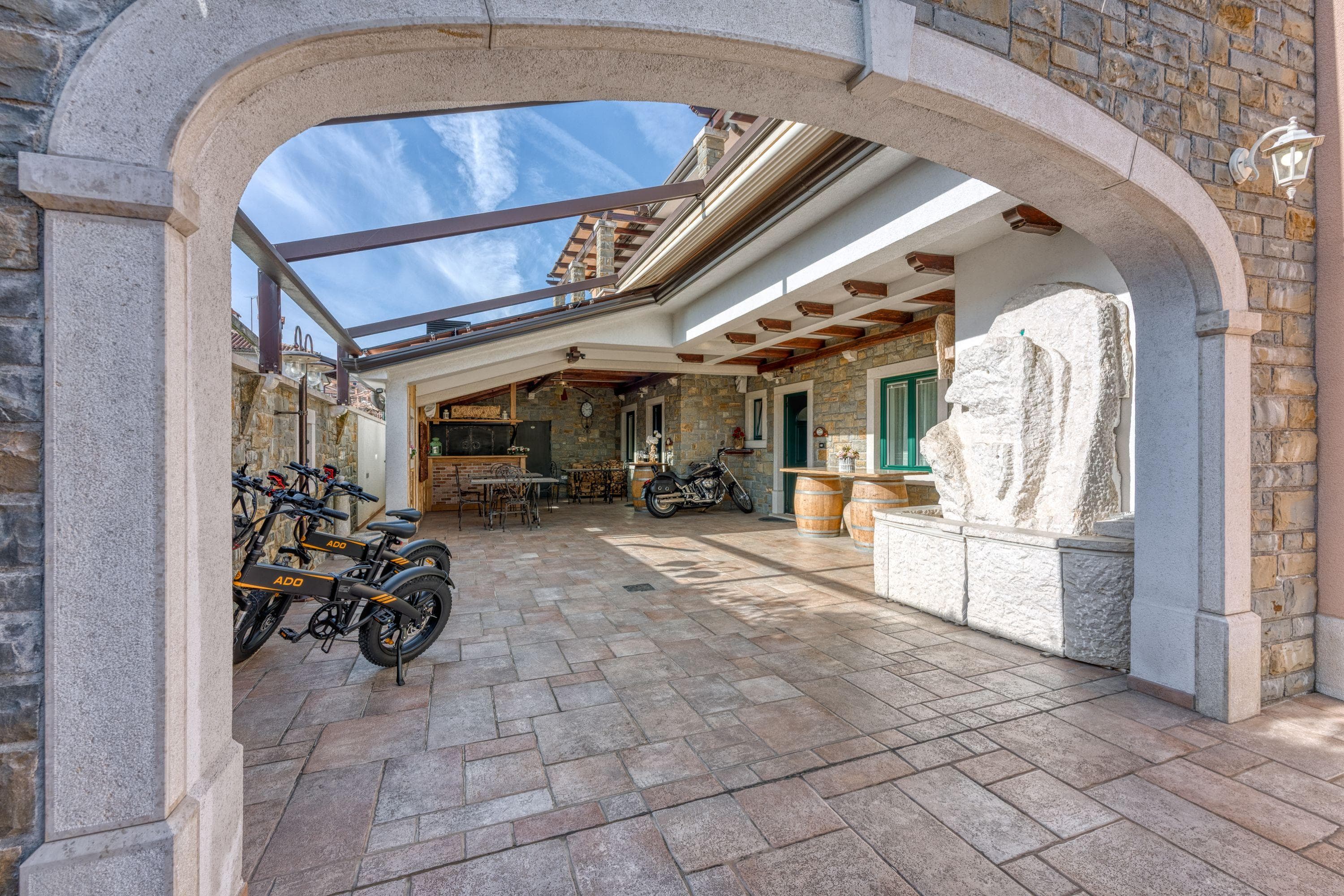 Gallery Image 15