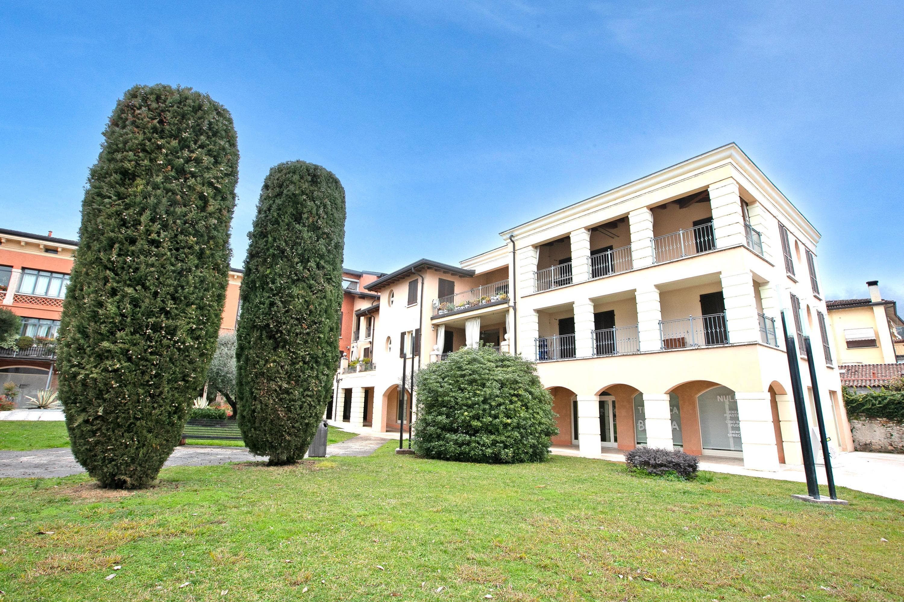 Gallery Image 26