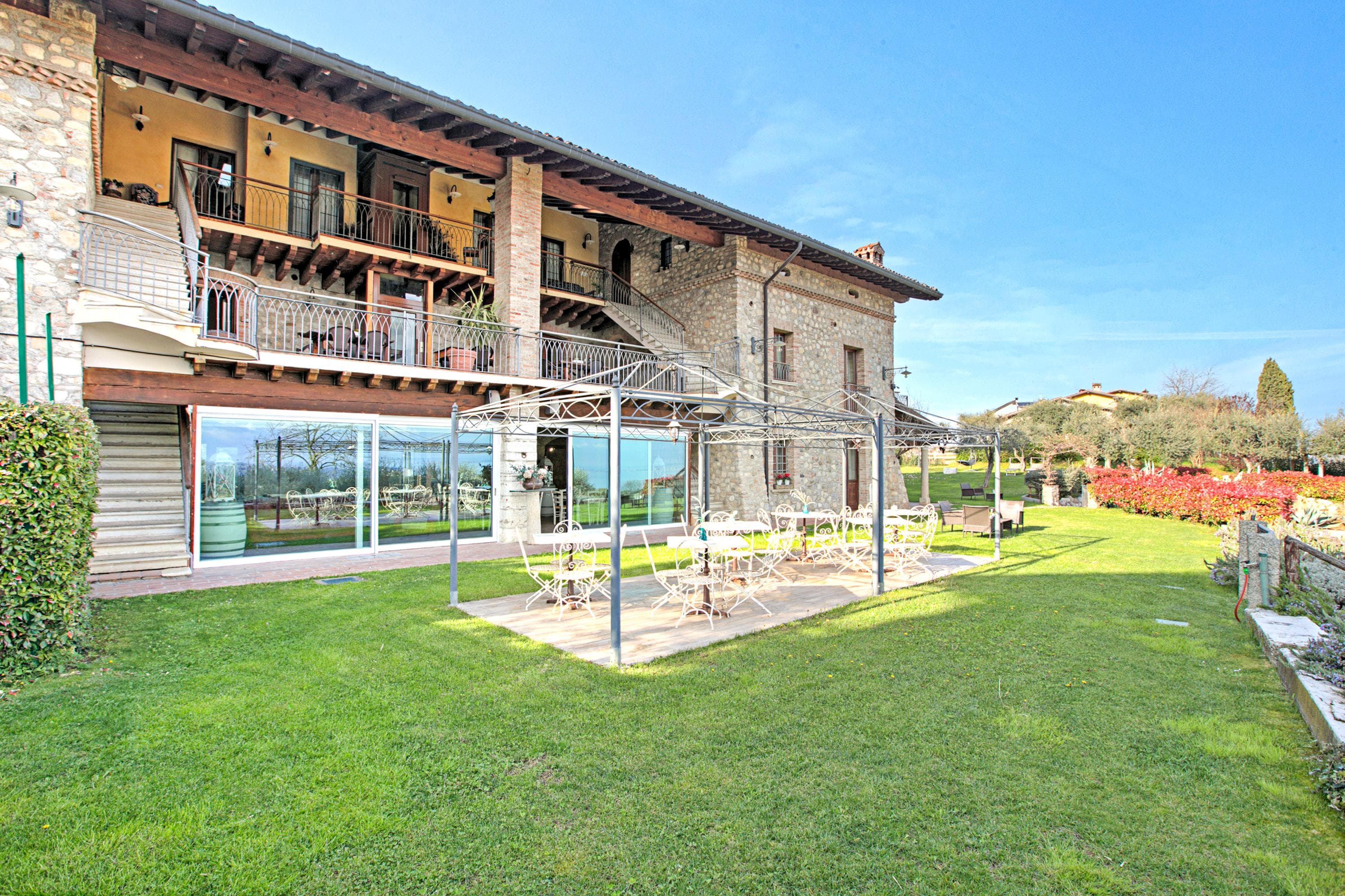Gallery Image 12