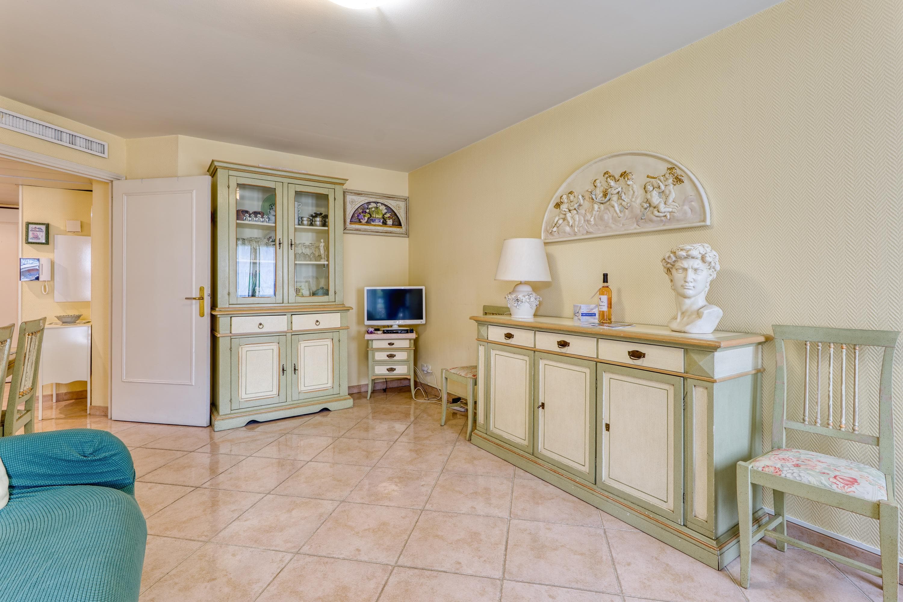 Gallery Image 13