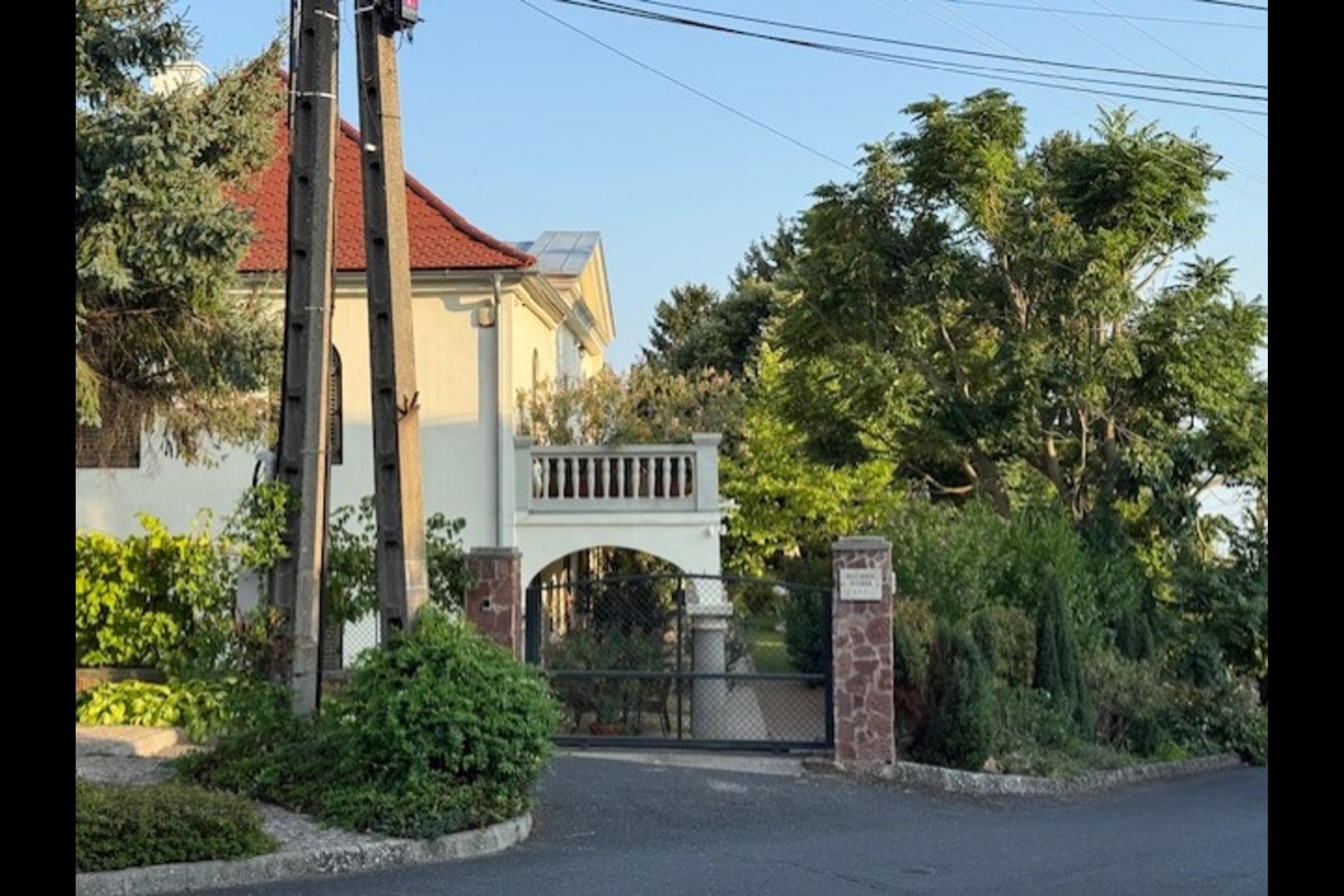 Gallery Image 37