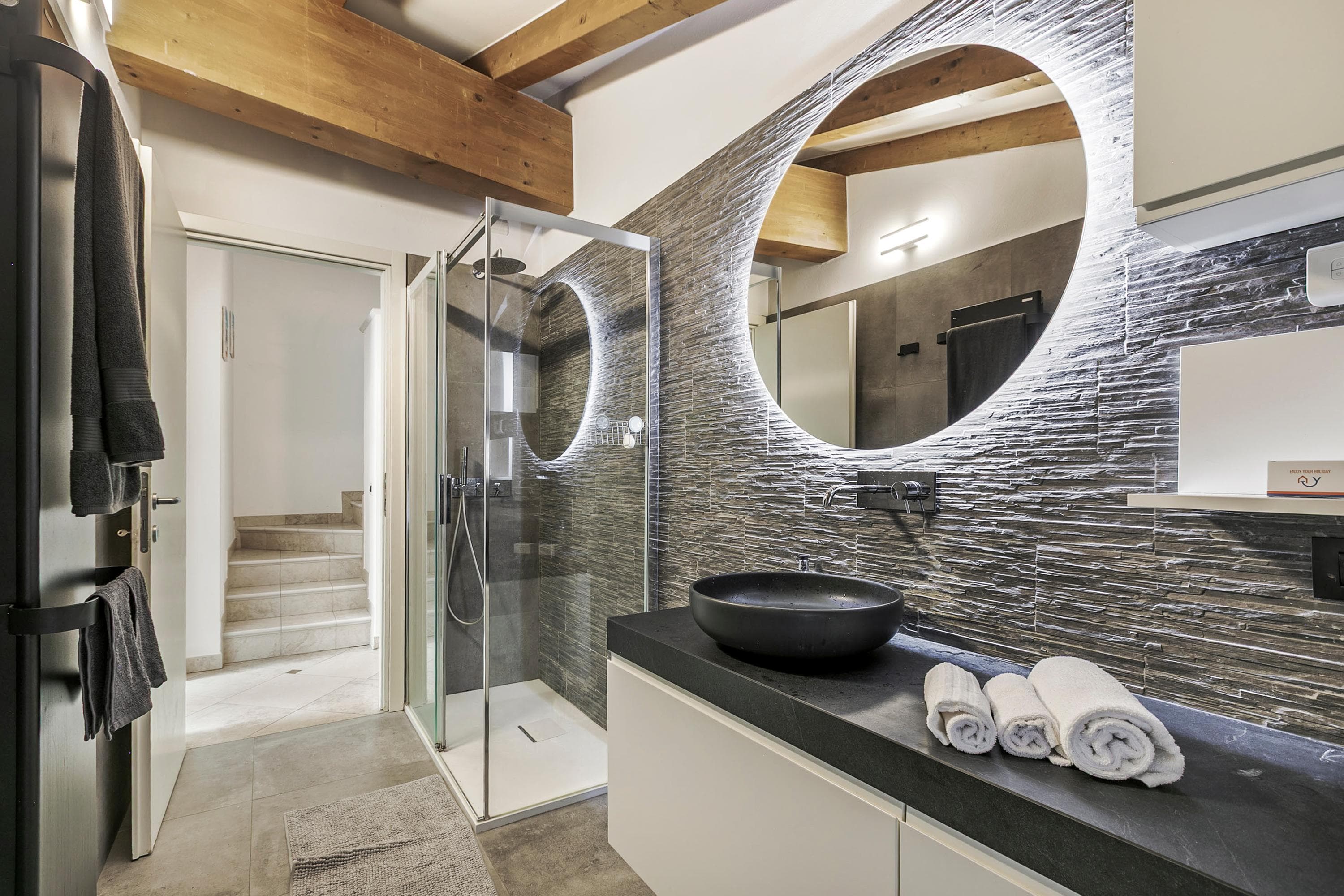 Gallery Image 8