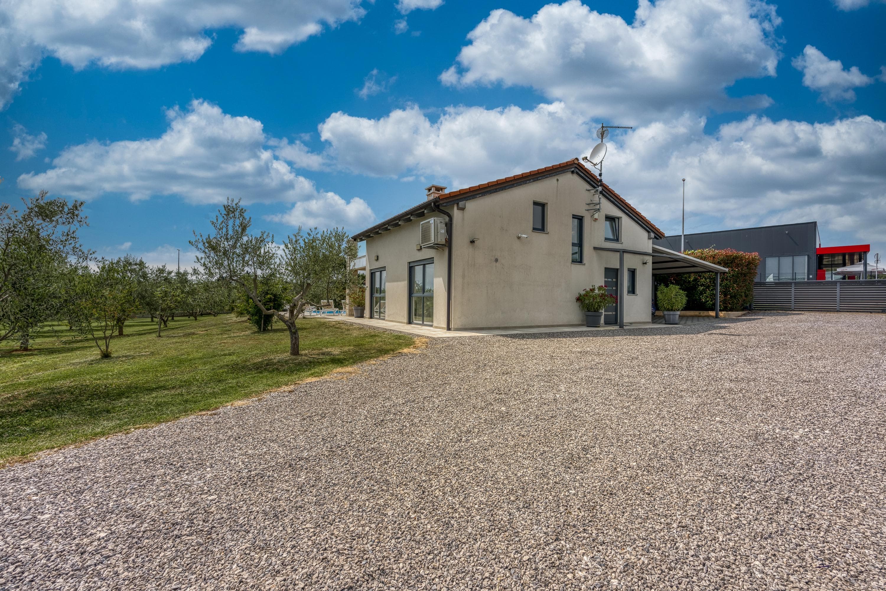 Gallery Image 17