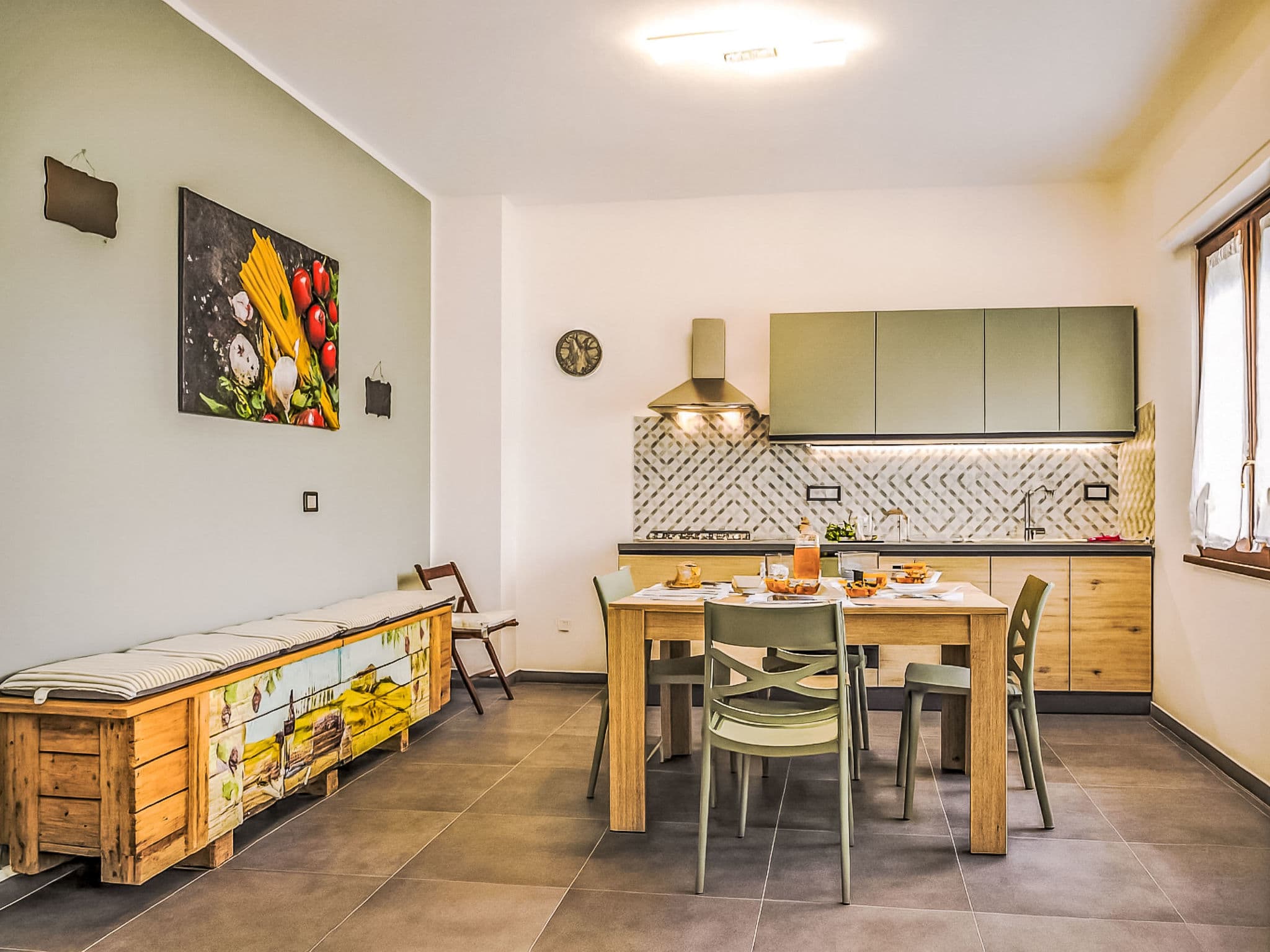 Kitchen / Dining Room