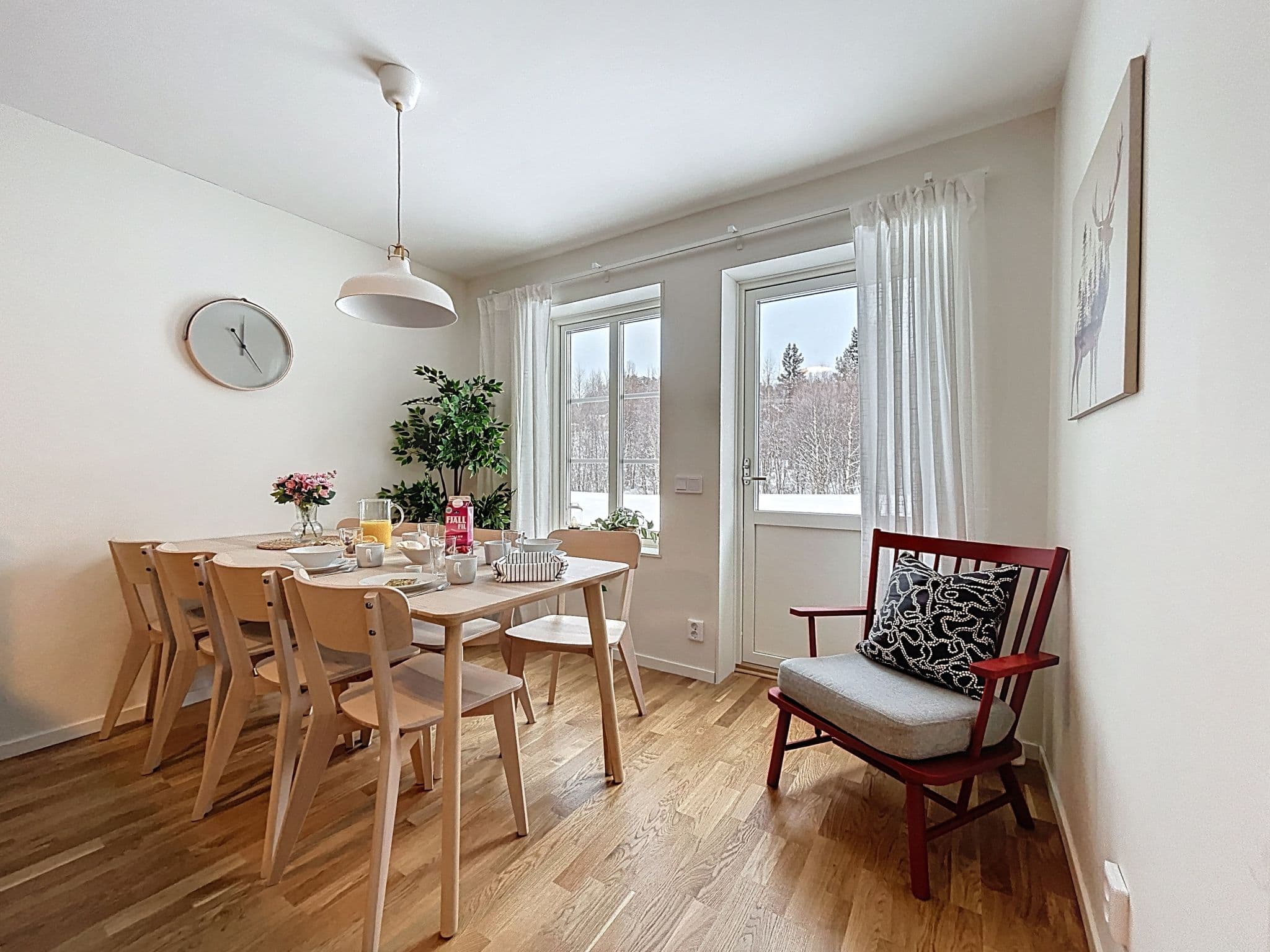 Kitchen / Dining Room