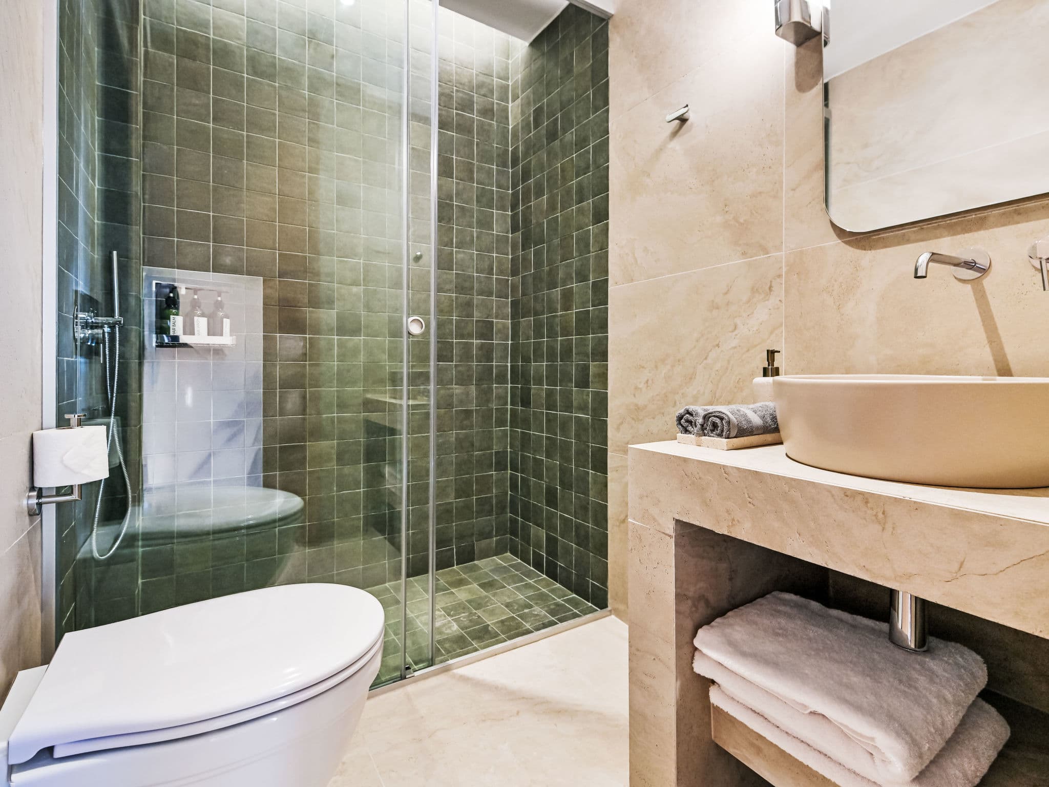 Bathroom / Wellness