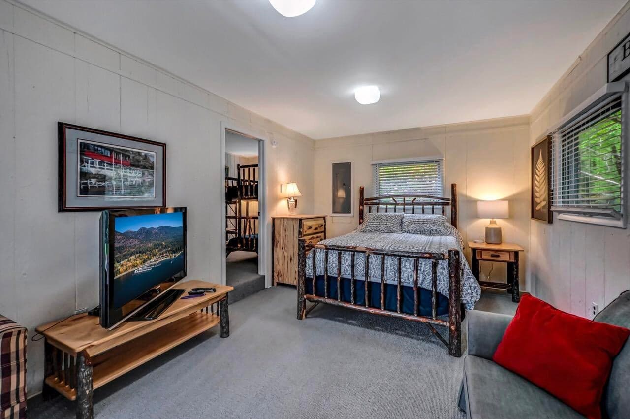 largest bedroom. 1st floor with TV and seating area