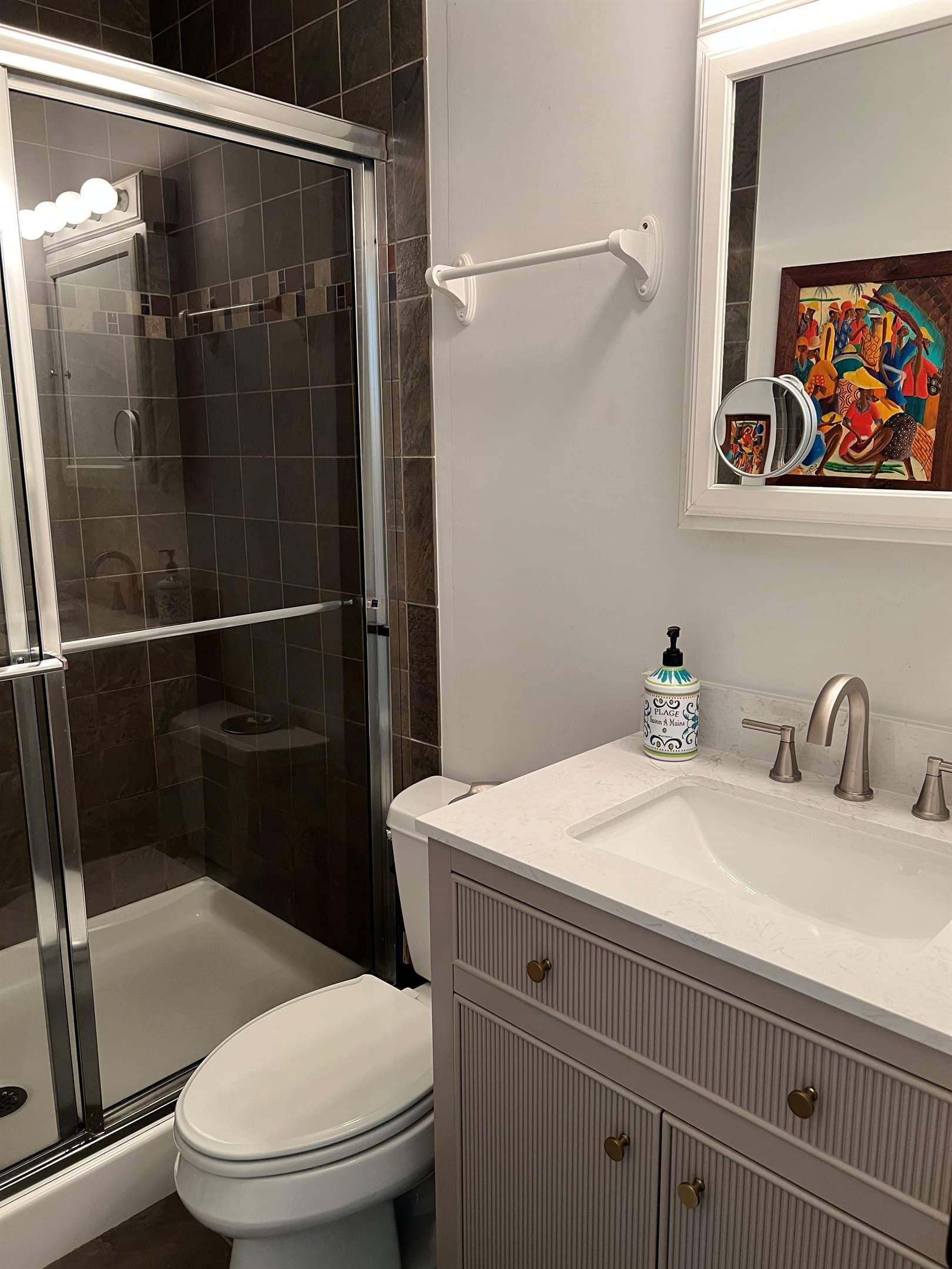 upper level bathroom