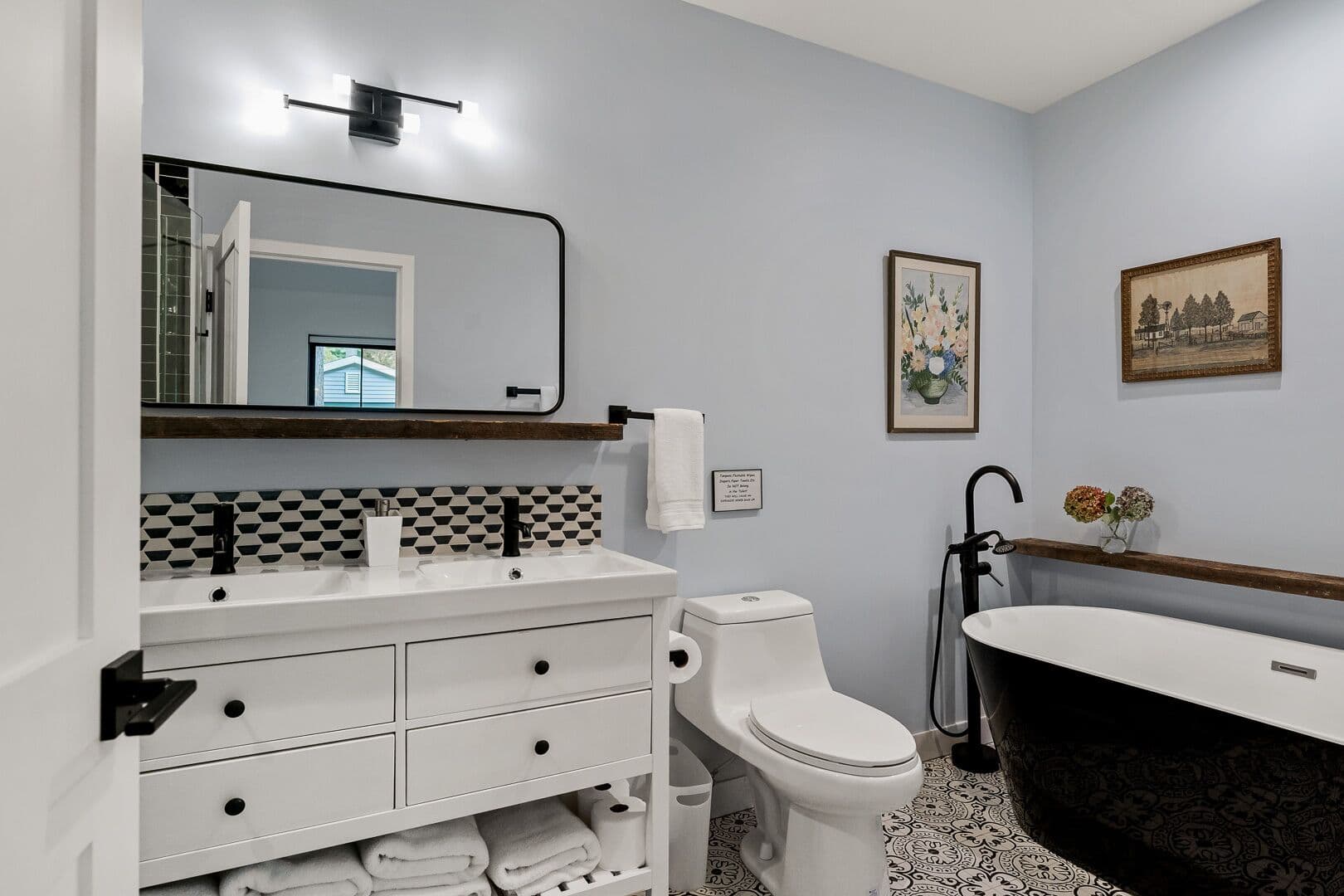 All main house bedrooms feature private ensuite bathrooms