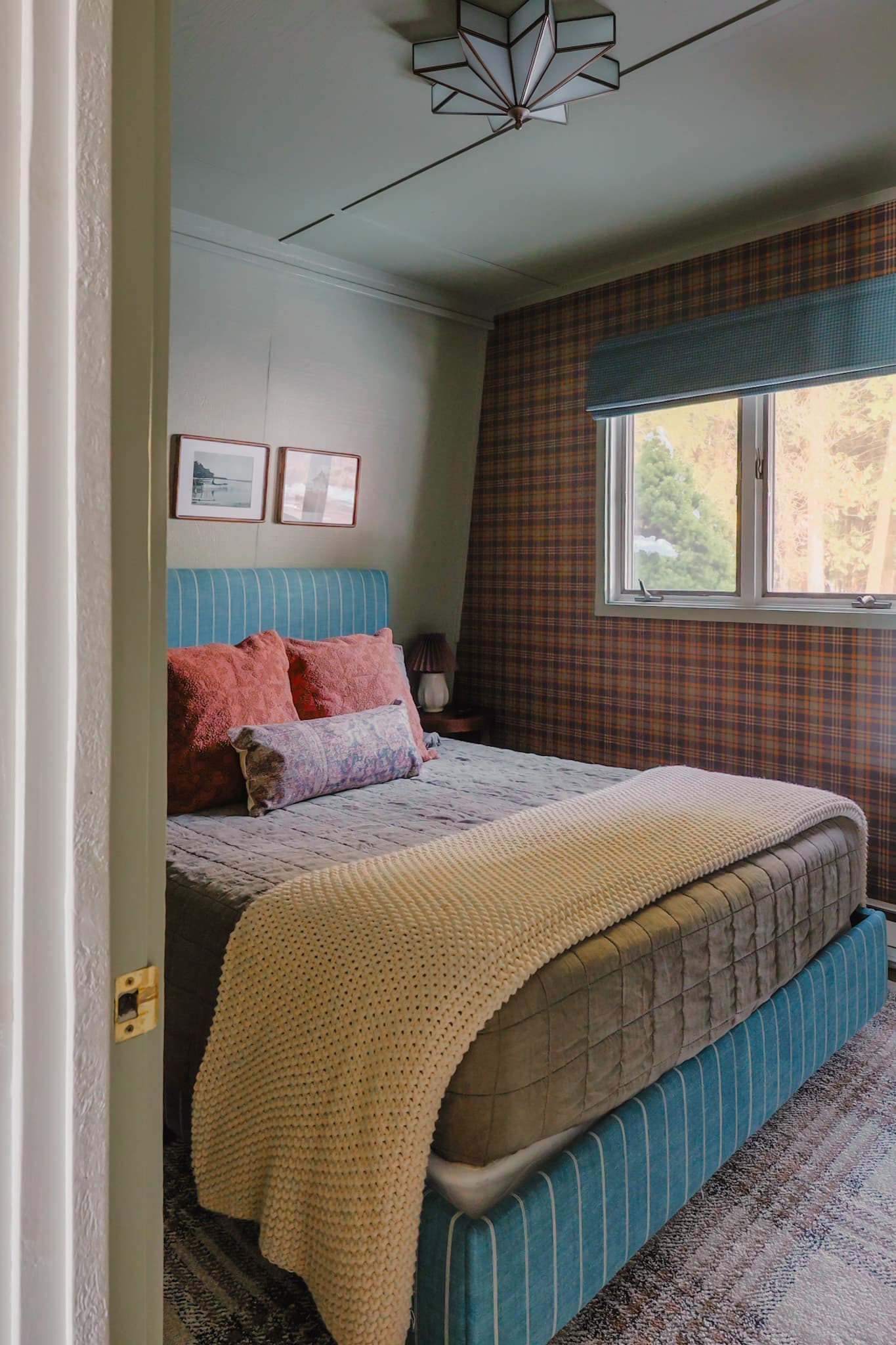 Guest bedroom with queen bed.